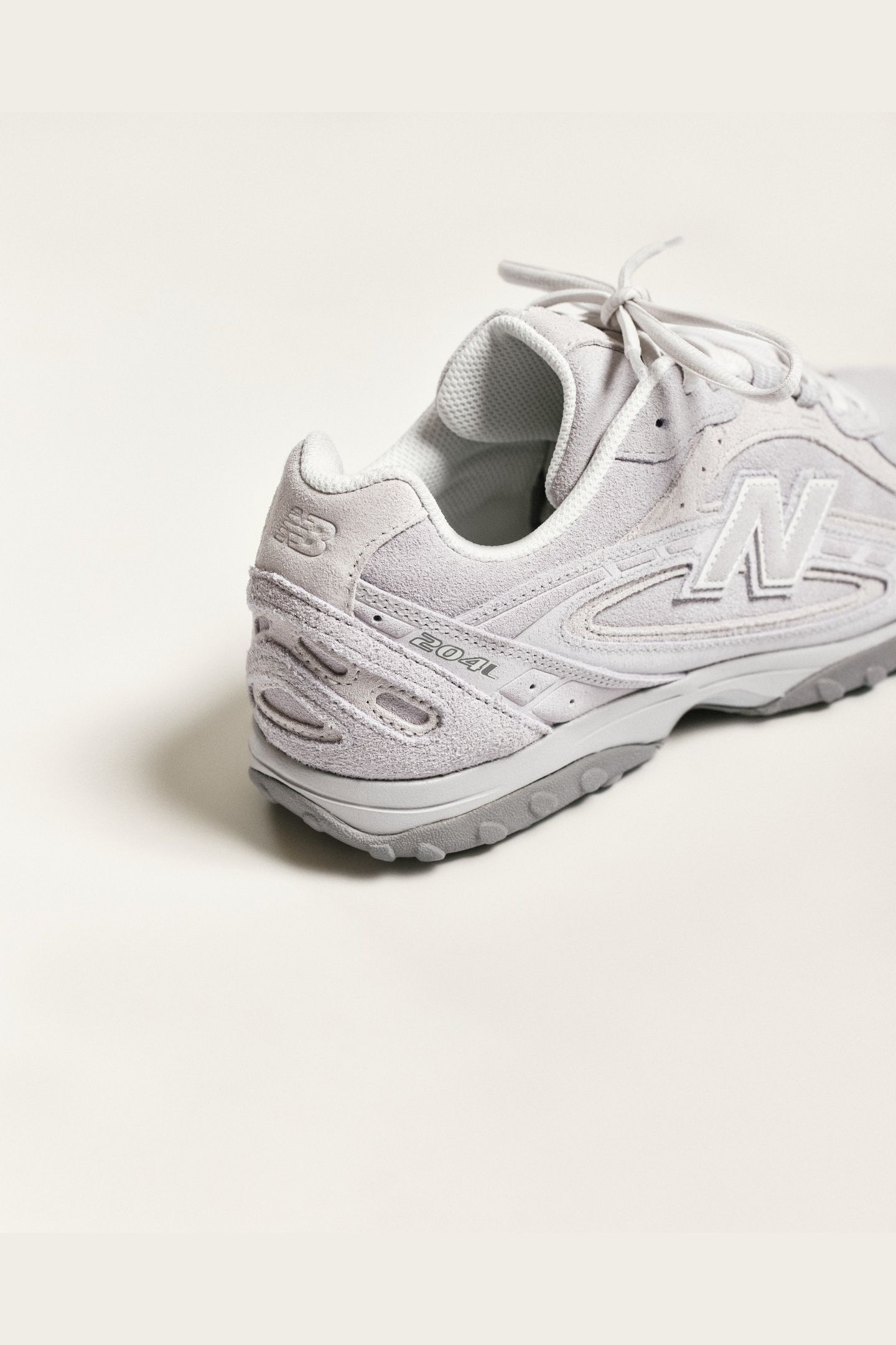 UNISEX 204L PEARL GREY 10