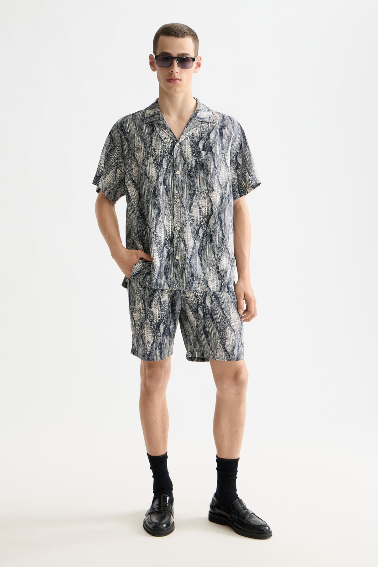 PRINTED SHORT-SLEEVED TENCEL SHIRT BATIK LOGO PRINT NAVY AOP 1