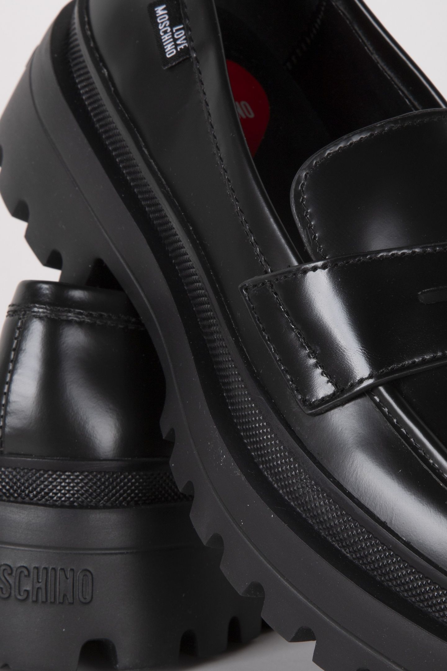 PUMP BLACK 6