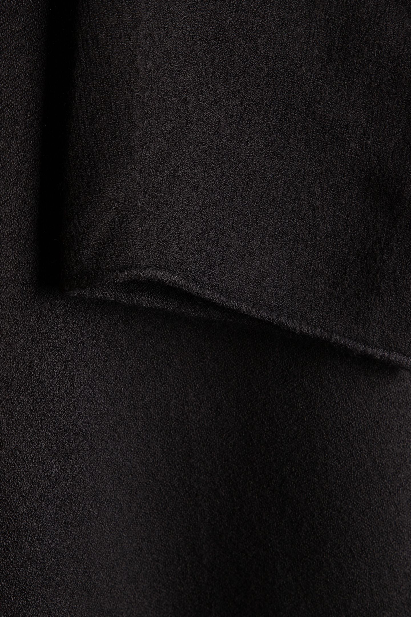 BOAT NECK SEAMLESS BLACK 4