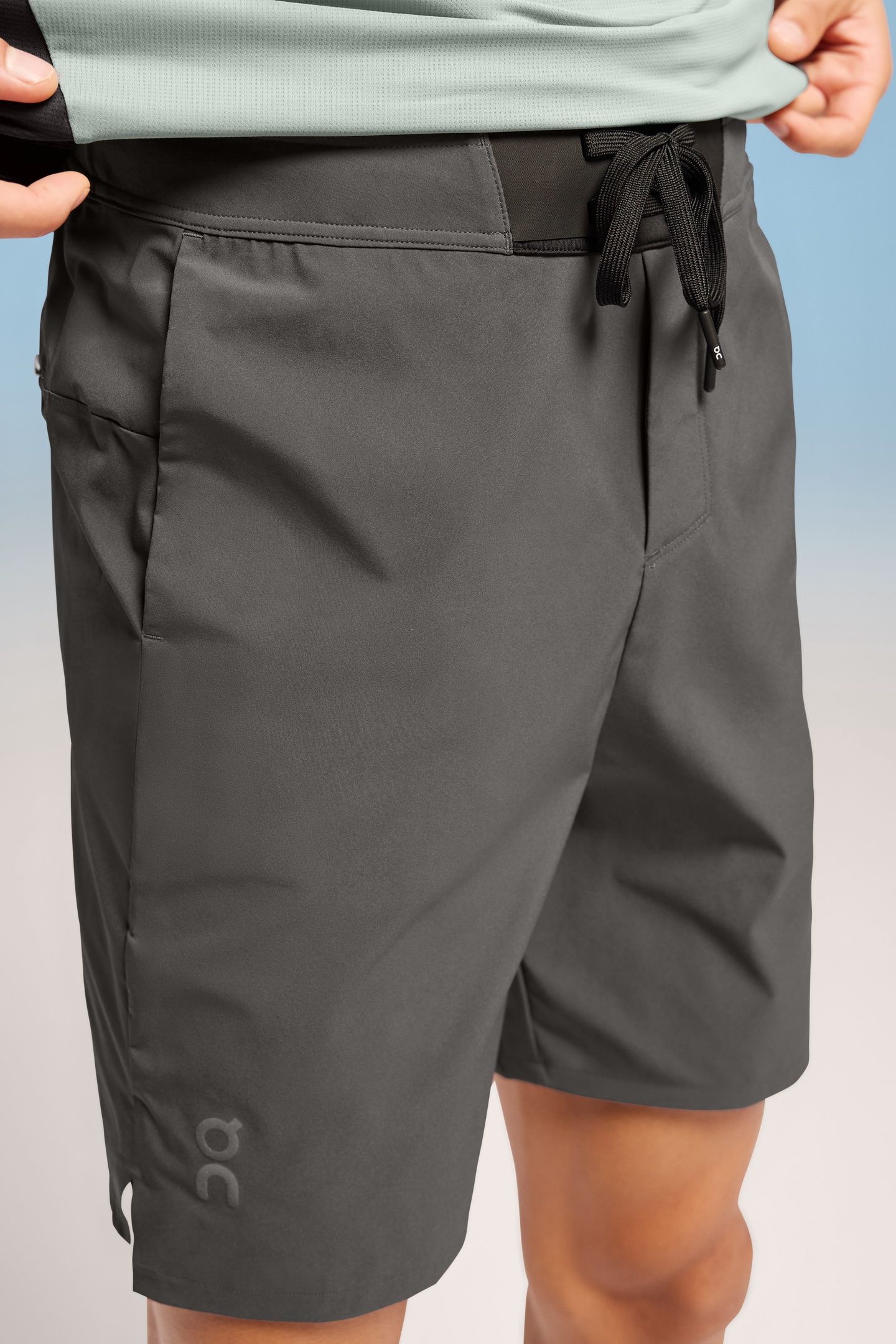 PERFORMANCE HYBRID SHORT 1 SHADOW 4