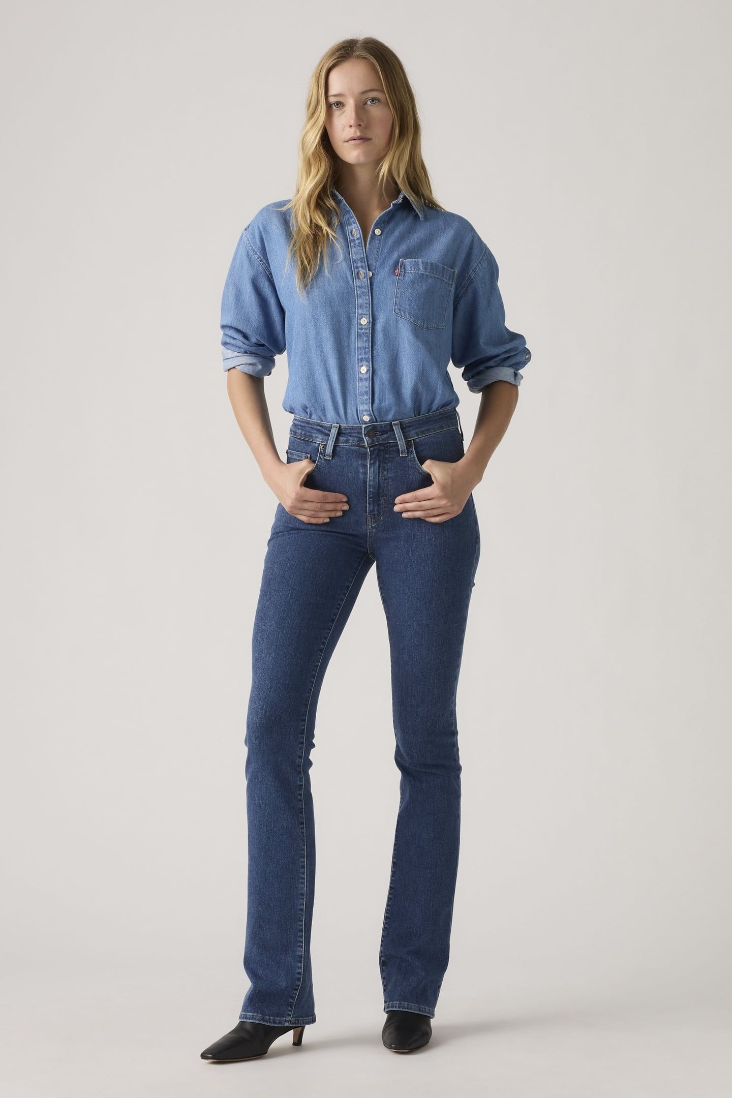 725 HIGH RISE BOOTCUT JEANS 1