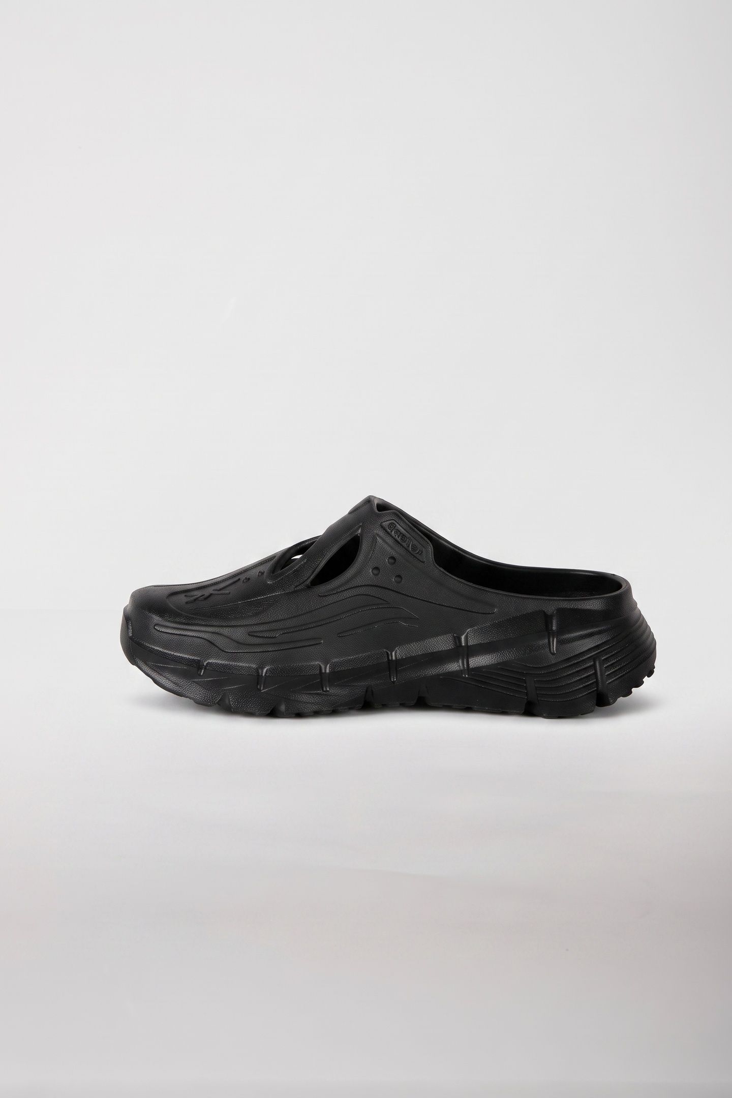 UNISEX ZIG CLOG BLACK/BLACK/BLACK 2