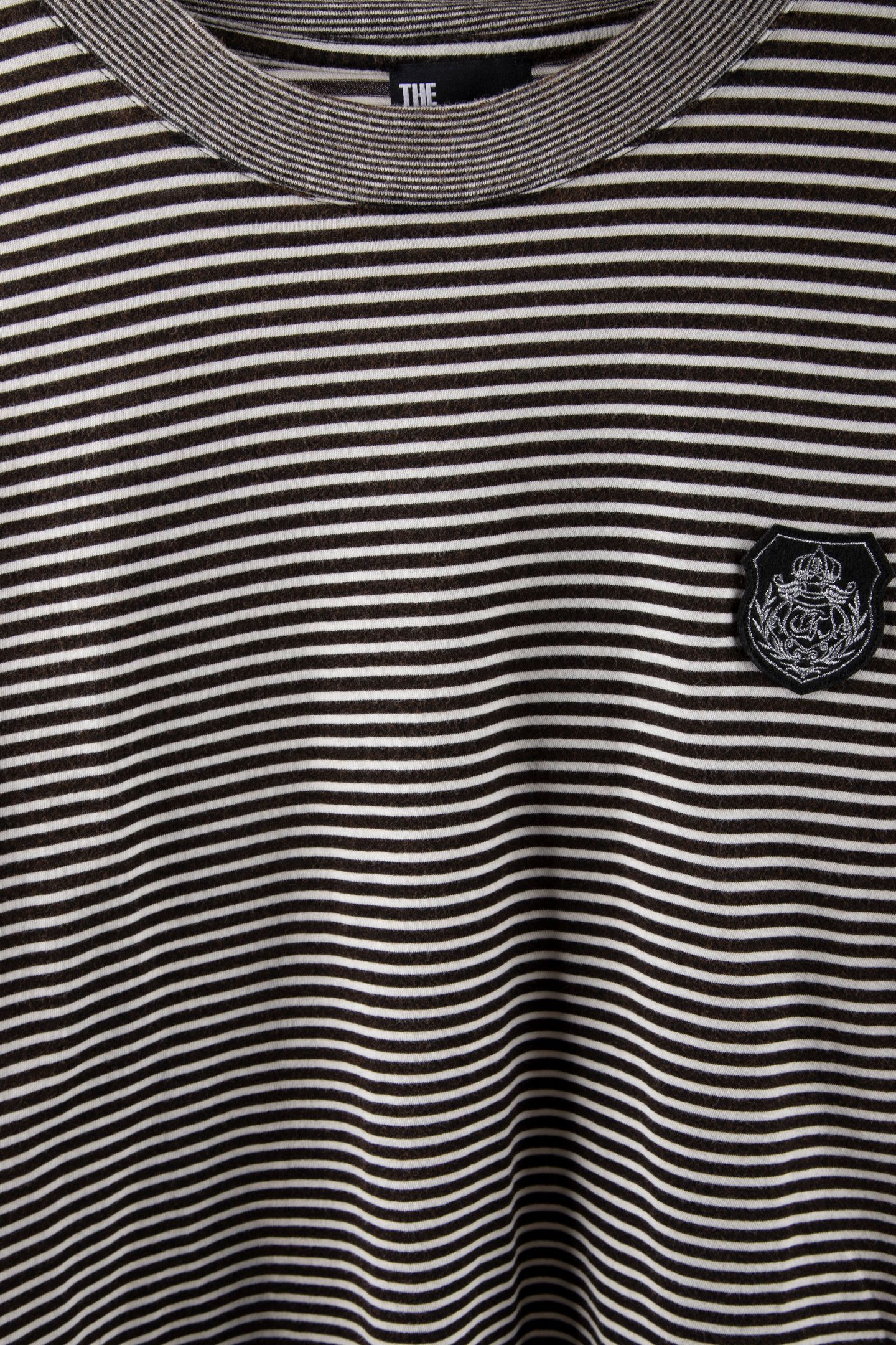 SHORT-SLEEVED STRIPED T-SHIRT WITH PATCH BLACK / WHITE 8