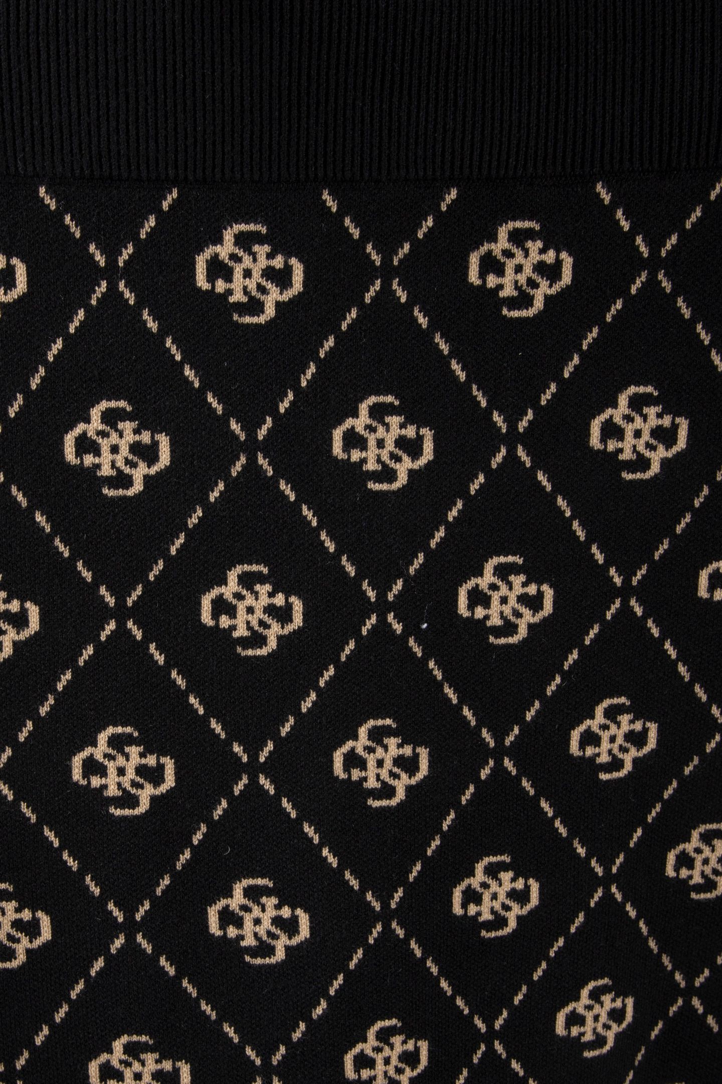 GUESS ECO SARAH 4G SKIRT SWTR BLACK TRAVERTINE SAN 5