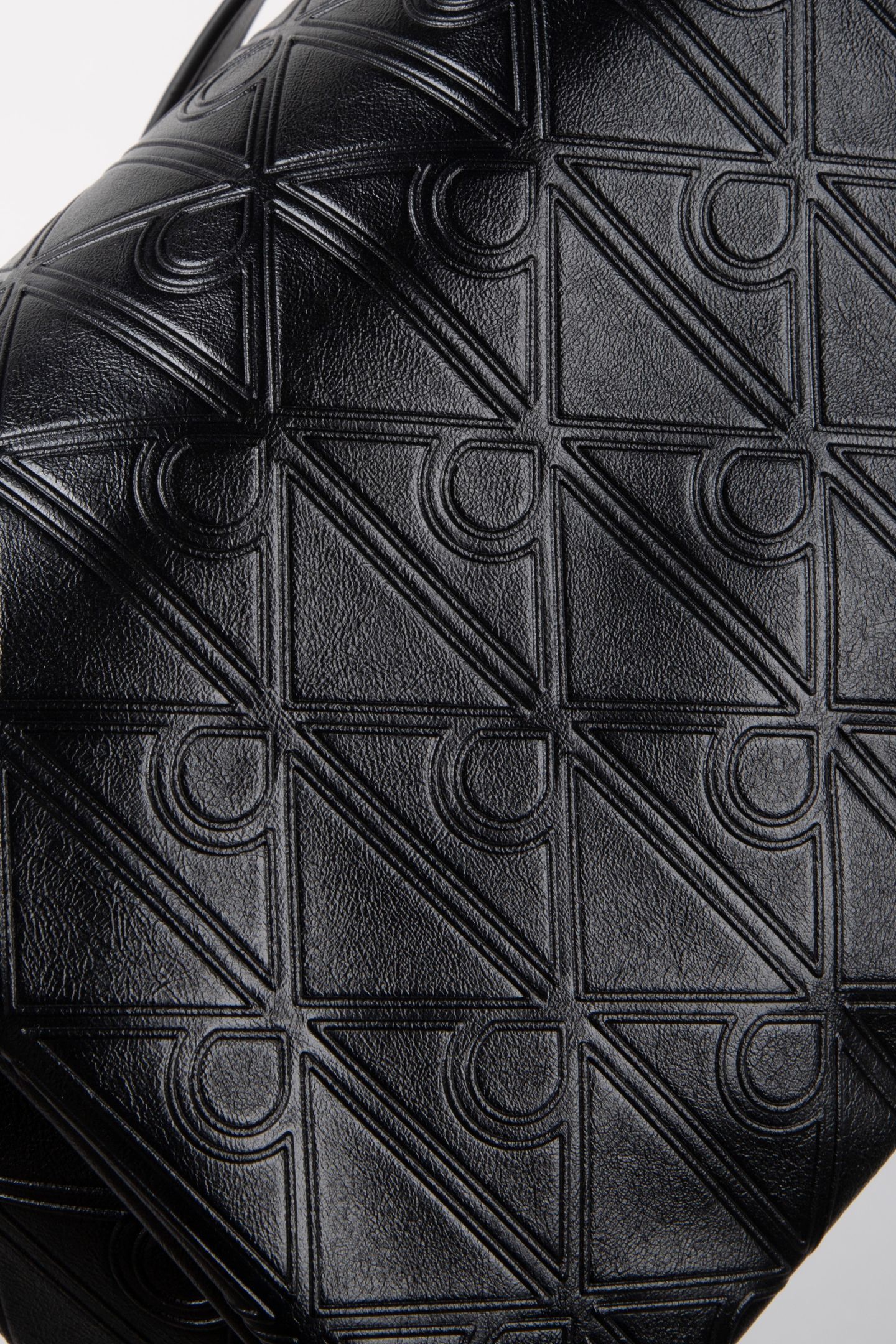 EMBLEM AOP PUFFER CROSSOVER BLACK 4