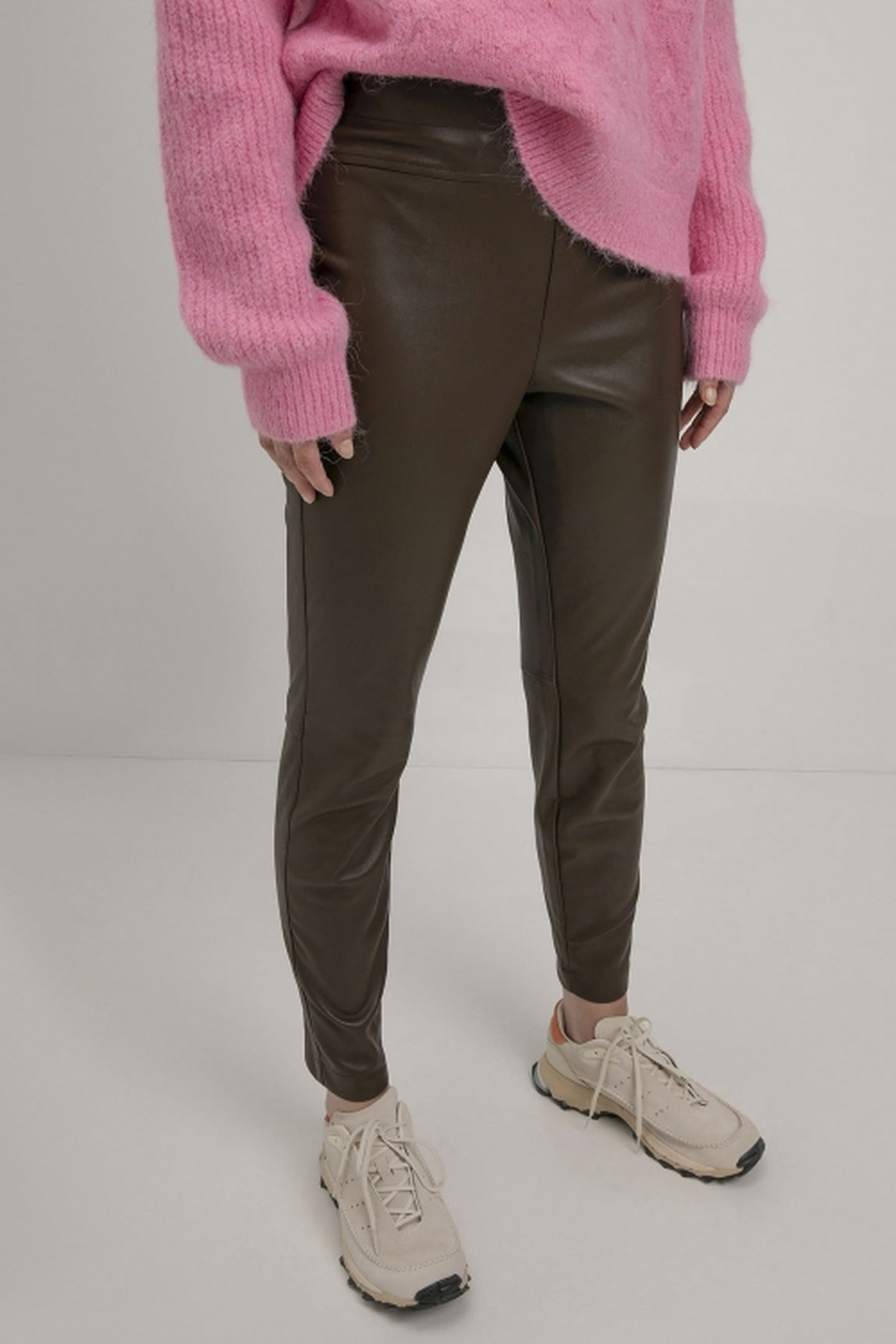 STIJN PANTS DARK BROWN 1