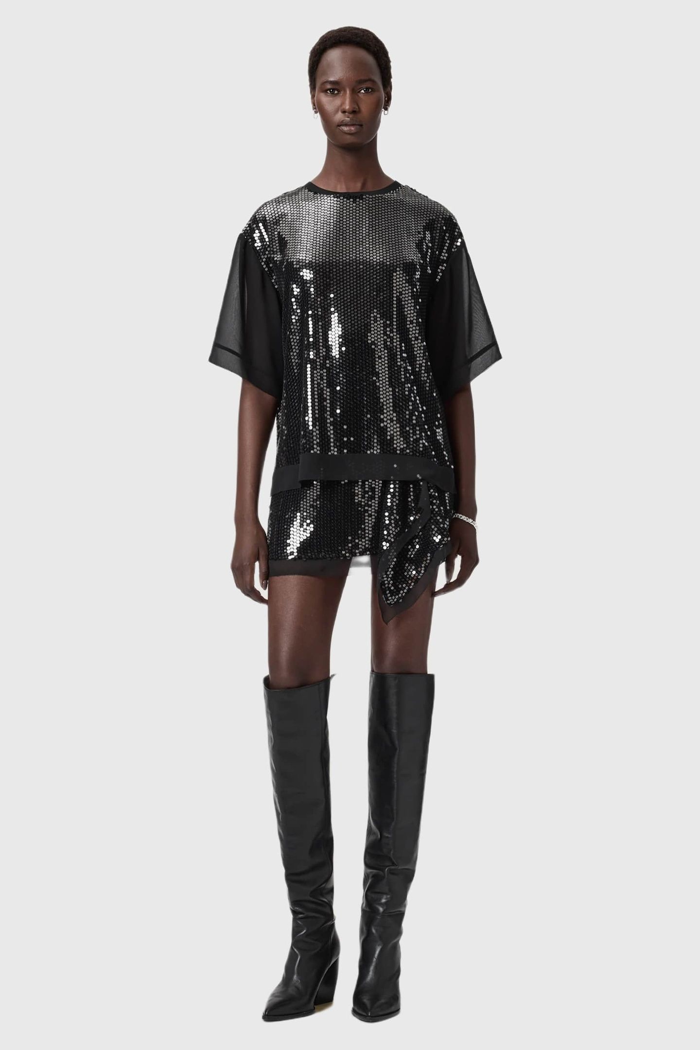 FONSIE EMB TEE BLACK 2