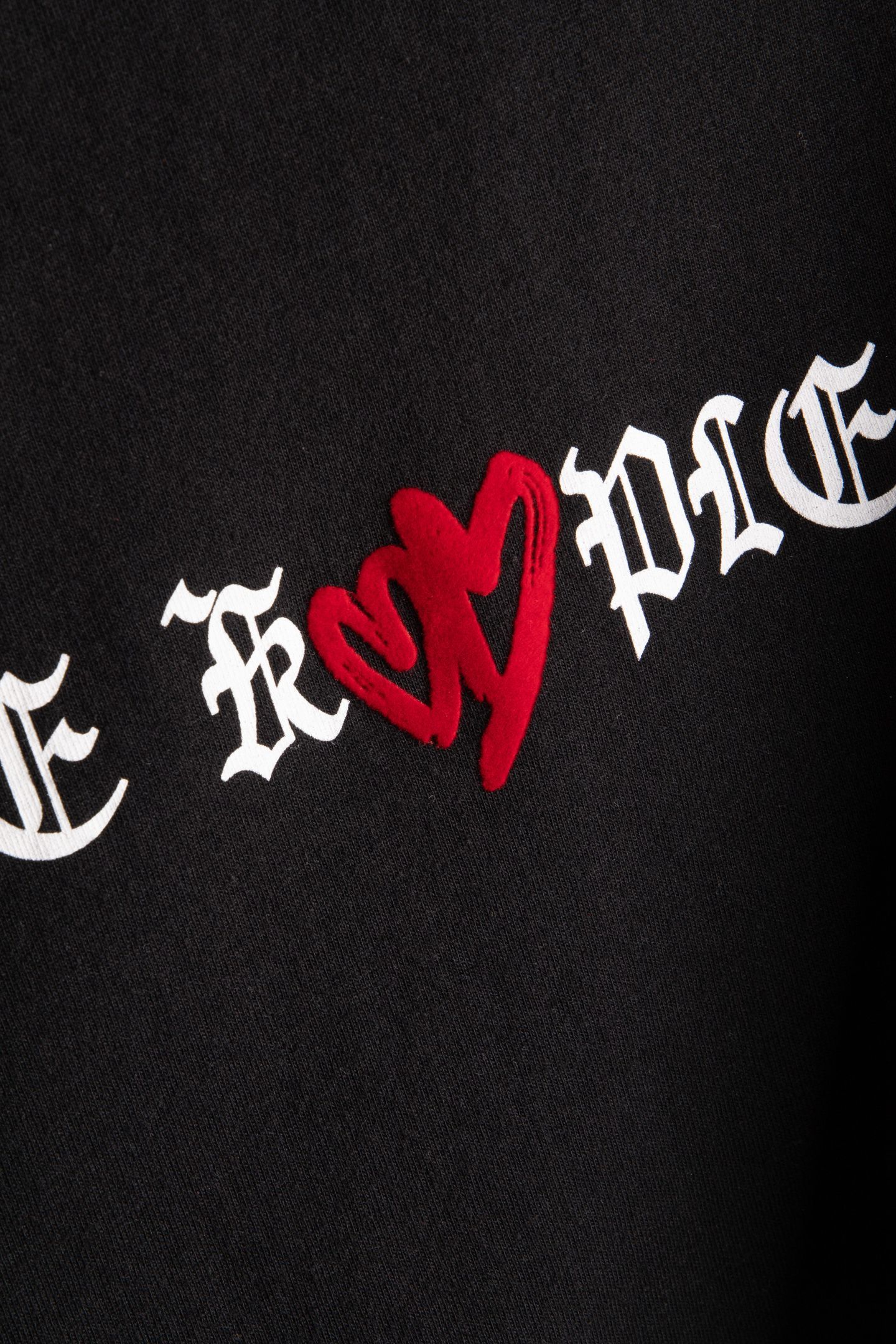 SHORT-SLEEVED T-SHIRT W PRINT AND FLOCK ON THE FRONT BLACK 4