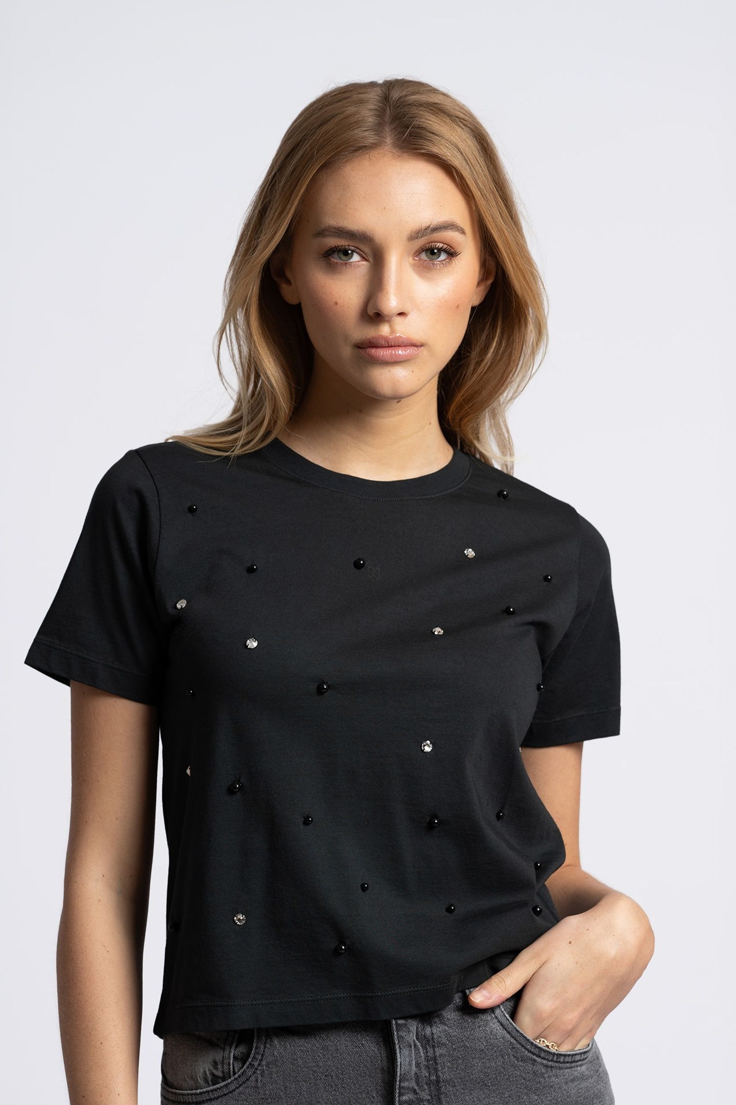 N EMBELLISHMENT T-SHIRT LAVA 1
