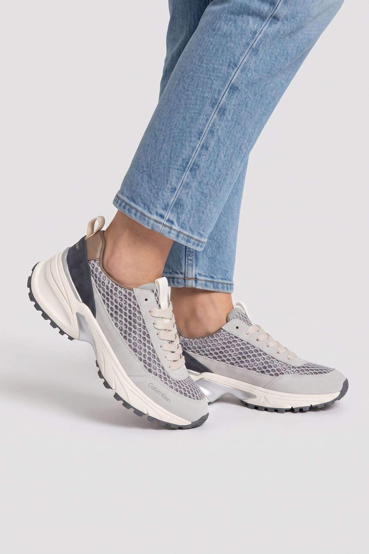 HIKE RUNNER LACE-UP SNEAKER DESERT TAUPE/SILVER/COAL 2