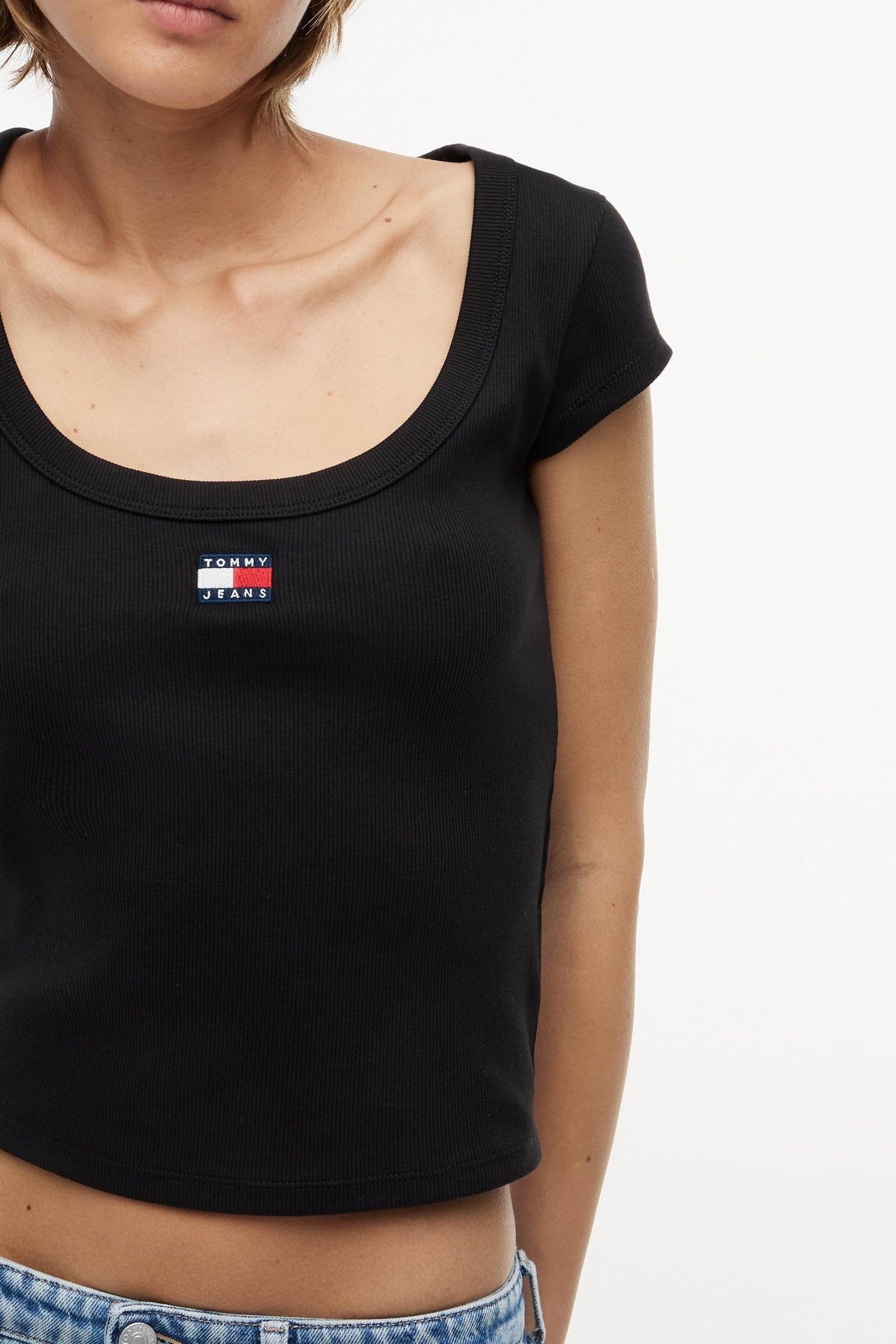 SLIM RIB BADGE TEE BLACK 5