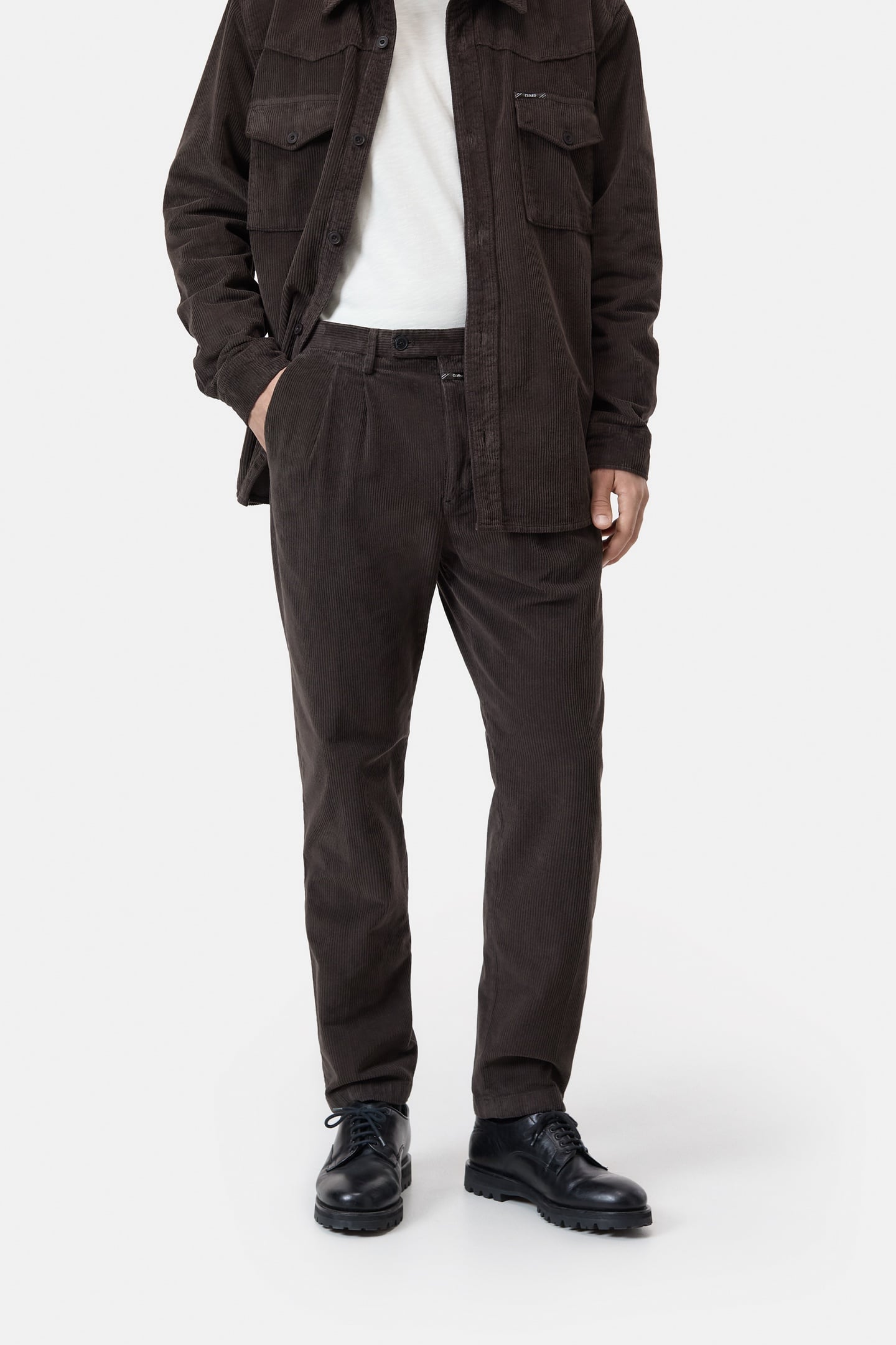 BERGEN TAPERED PANTS EBONY 1