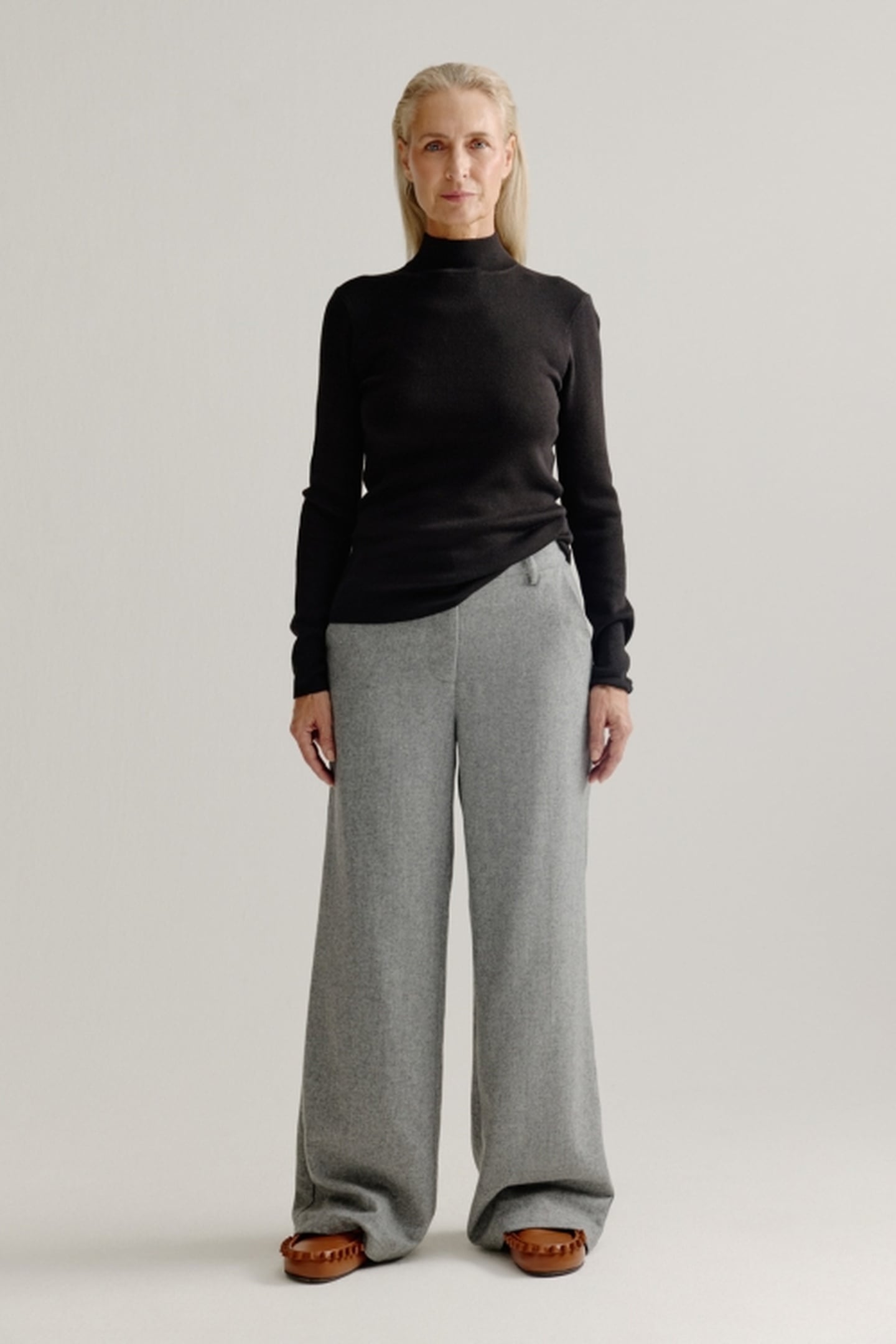 ANGIE SWEATER BLACK 2