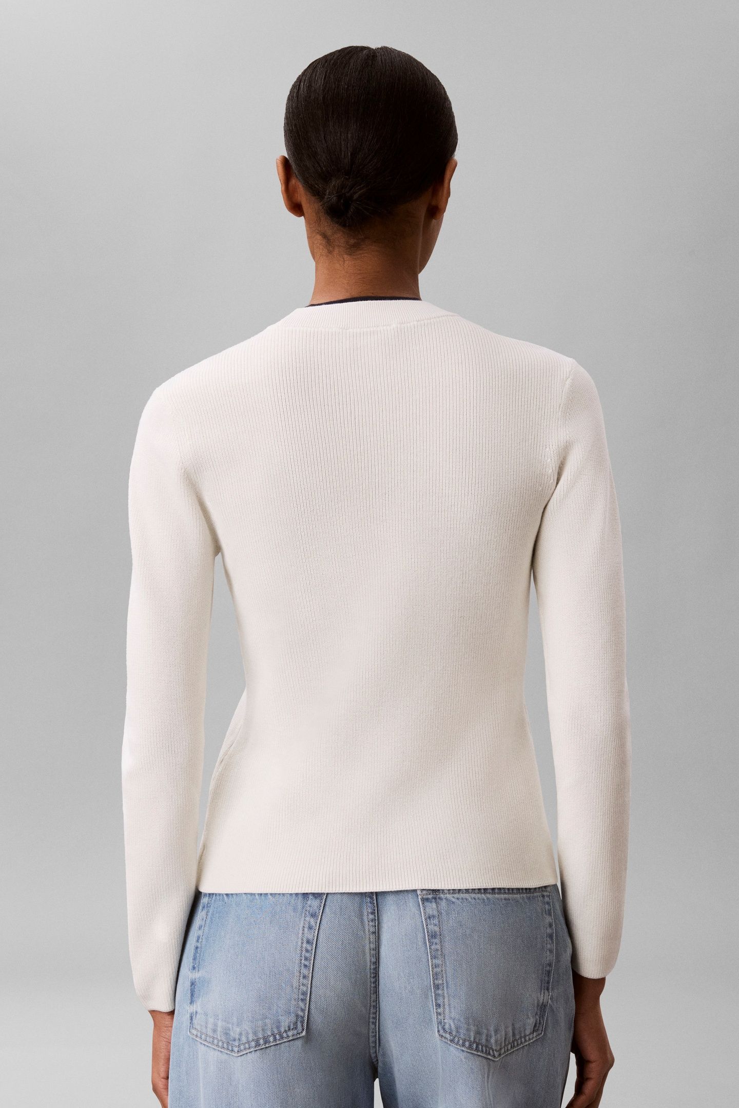 WOVEN LABEL LONG SLEEVE CREW TOFU 2