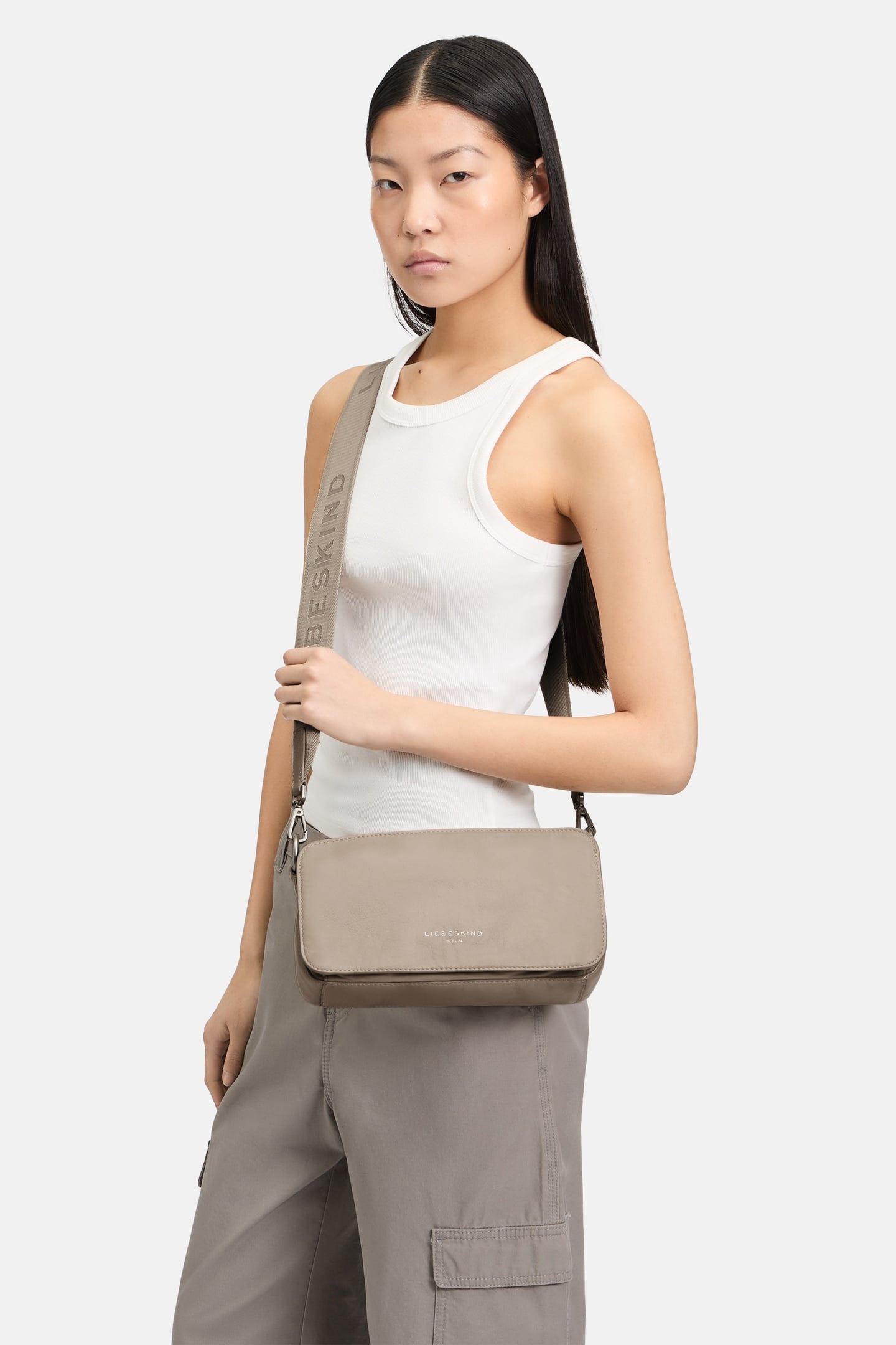 CROSSBODY MEDIUM LIGHT TAUPE 1