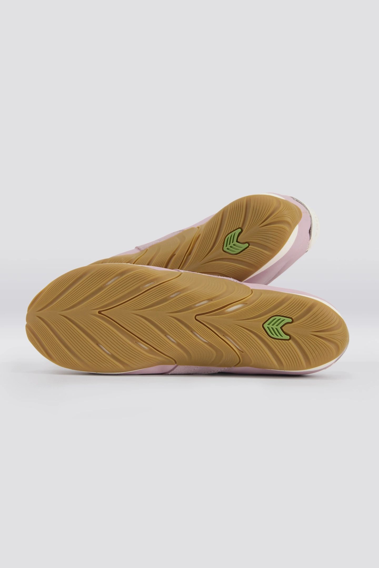 SUTAI NYLON AND SUEDE GUM MARY ROSE 6