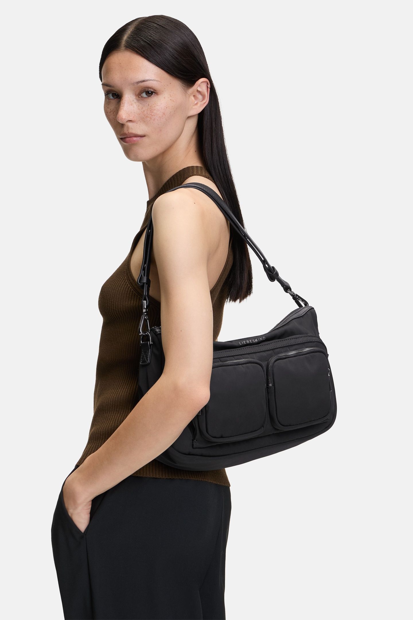 HOBO MEDIUM BLACK 1