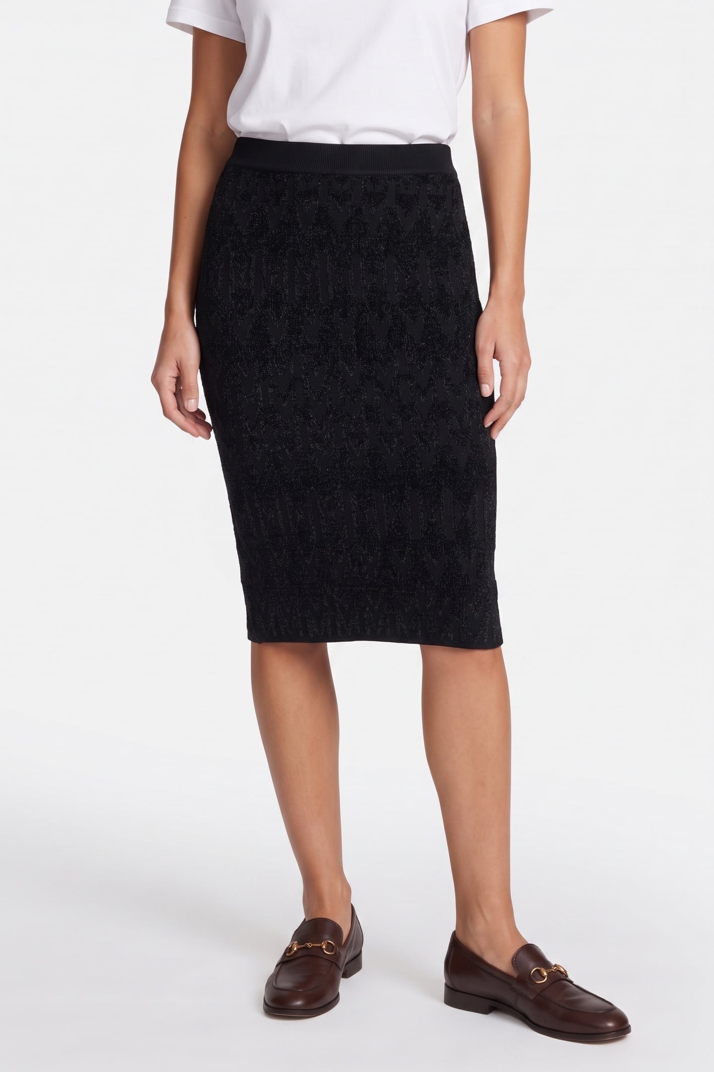 ADELE LOGO CHENILLE JET BLACK A996 1