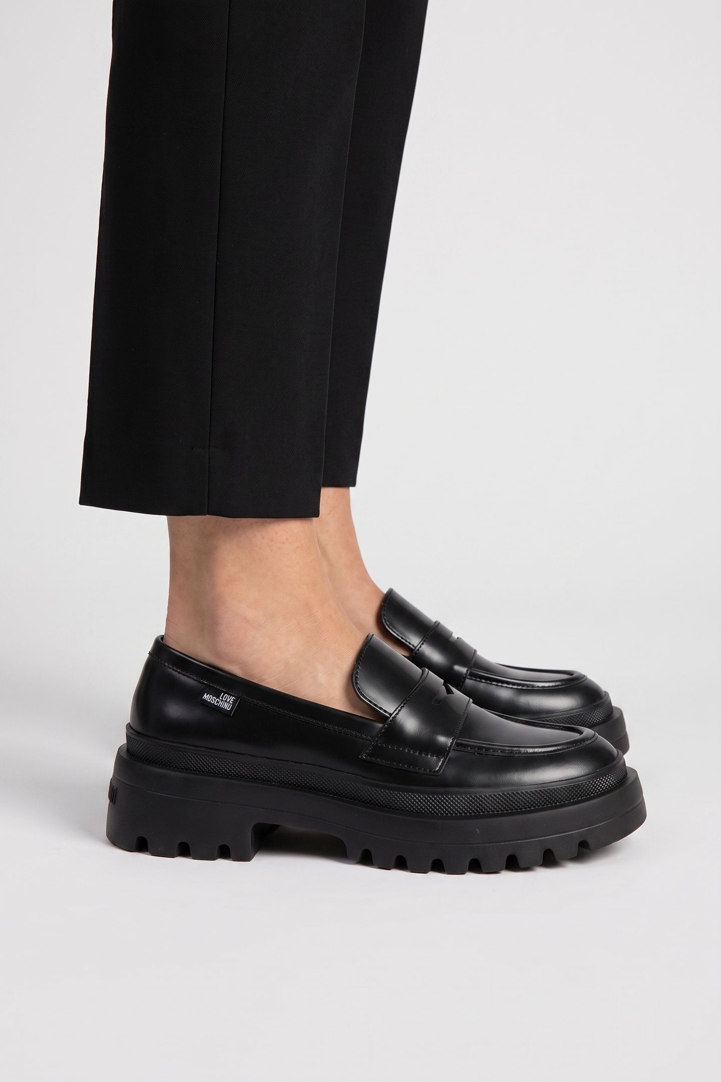 PUMP BLACK 5