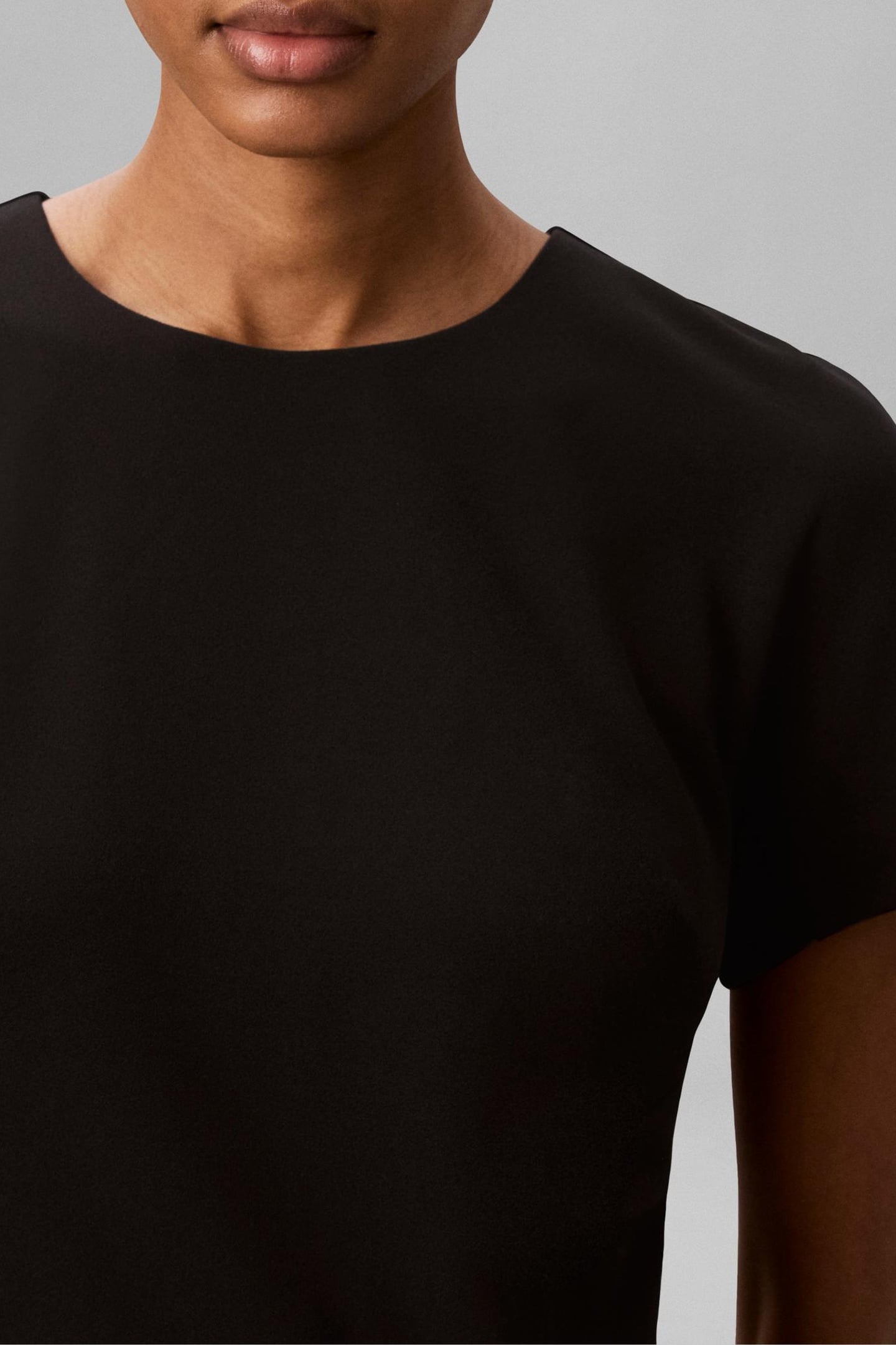 SCUBA CREPE SHORT SLEEVE KNEE-LENGTH DRESS BLACK 5