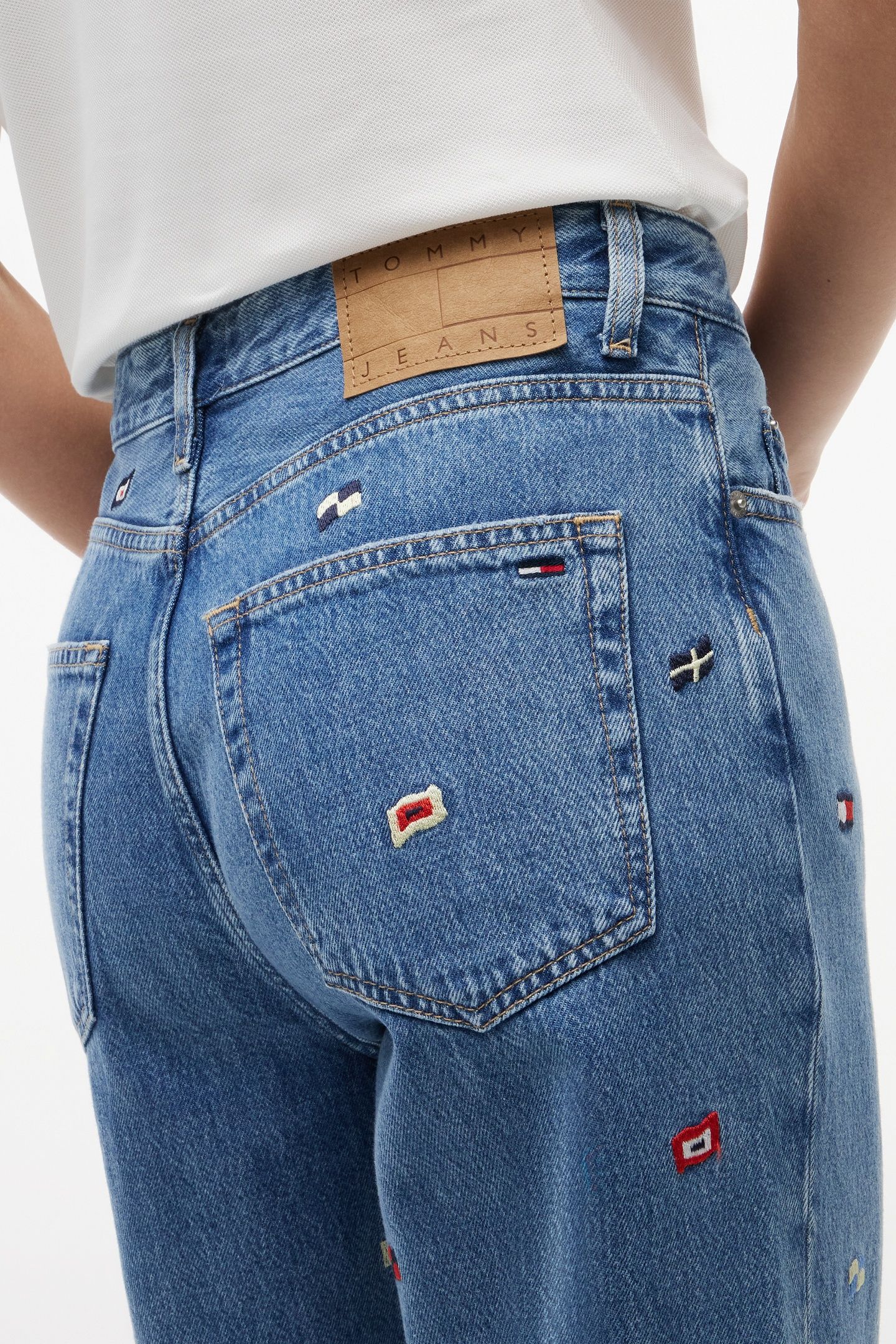LAYLA HIGH RISE SLIM STRAIGHT DENIM MEDIUM 5