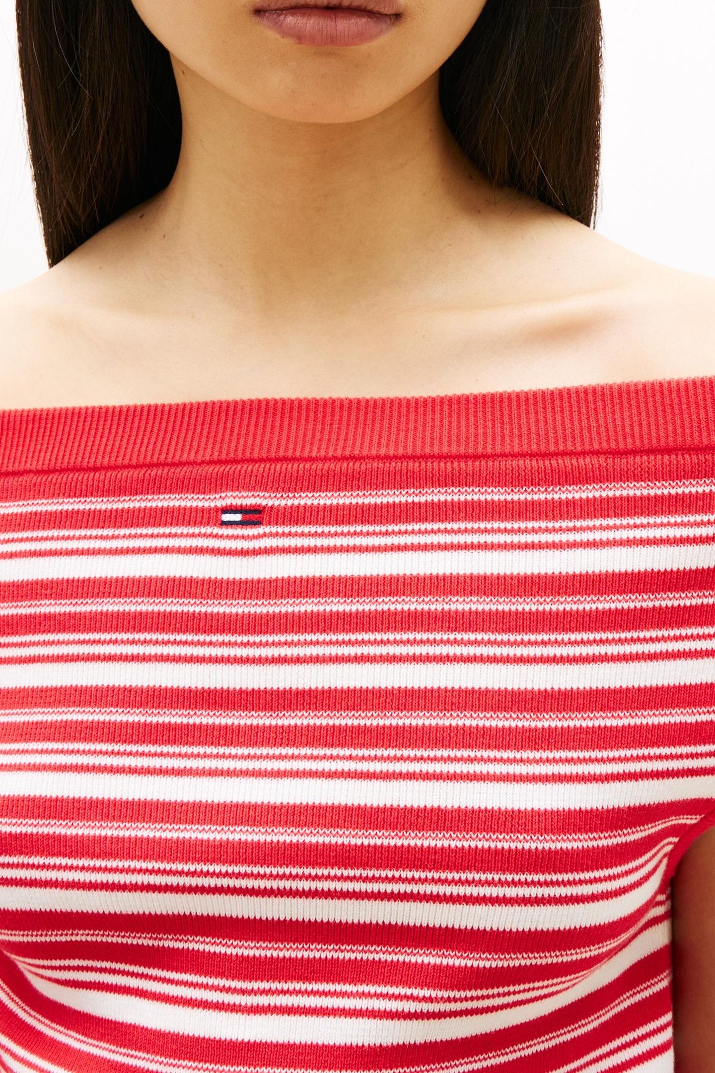 OFF SHOULDER STRAIGHT RED ALERT 5