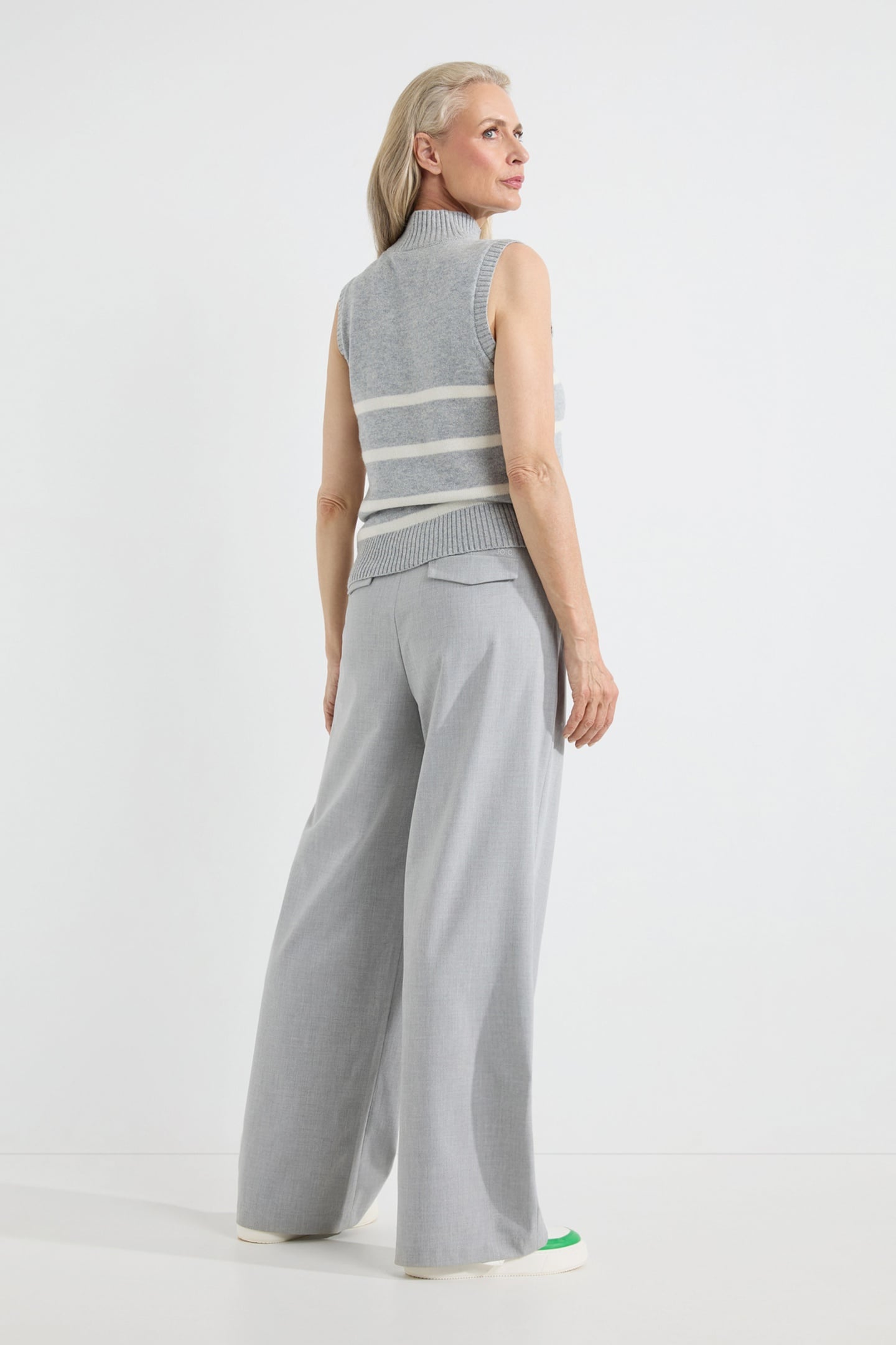 ARIANNE SINGLET GREY STRIPE 5