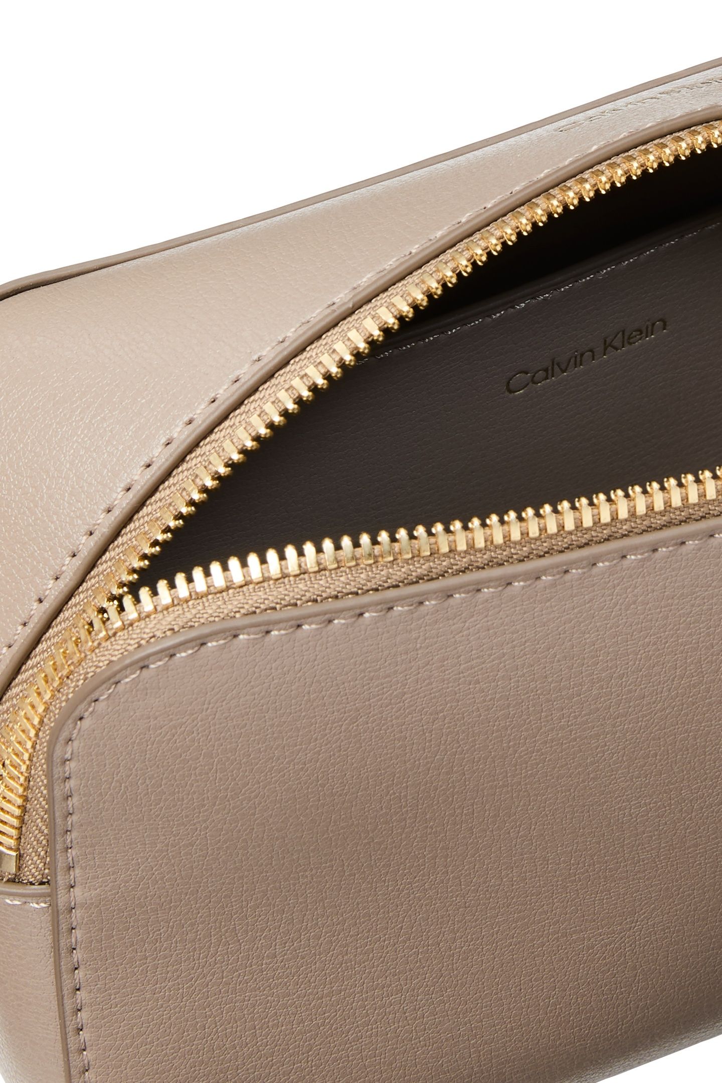 FOIL LOGO ELONGATED CROSSOVER DESERT TAUPE 3
