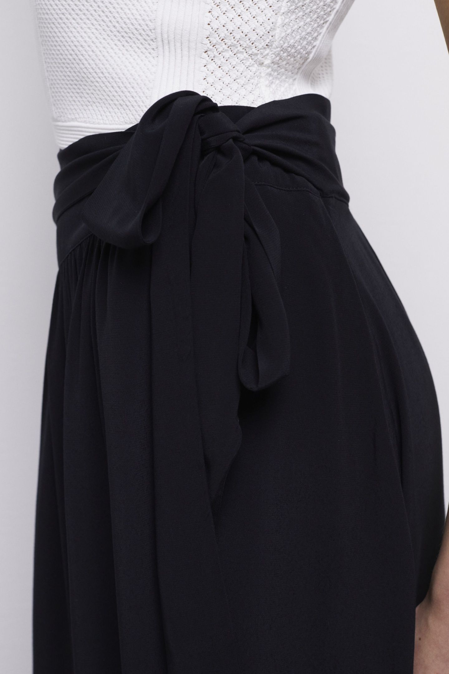 LONG TIED SKIRT BLACK 6
