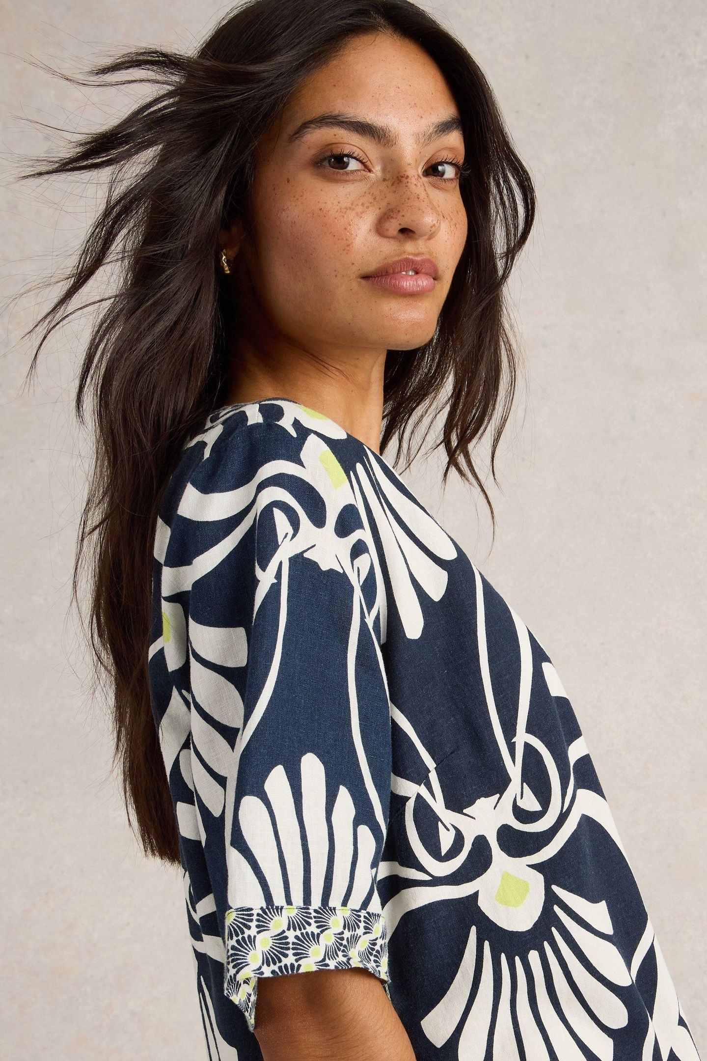 ASH LINEN BLEND TOP NAVY PRINT 4
