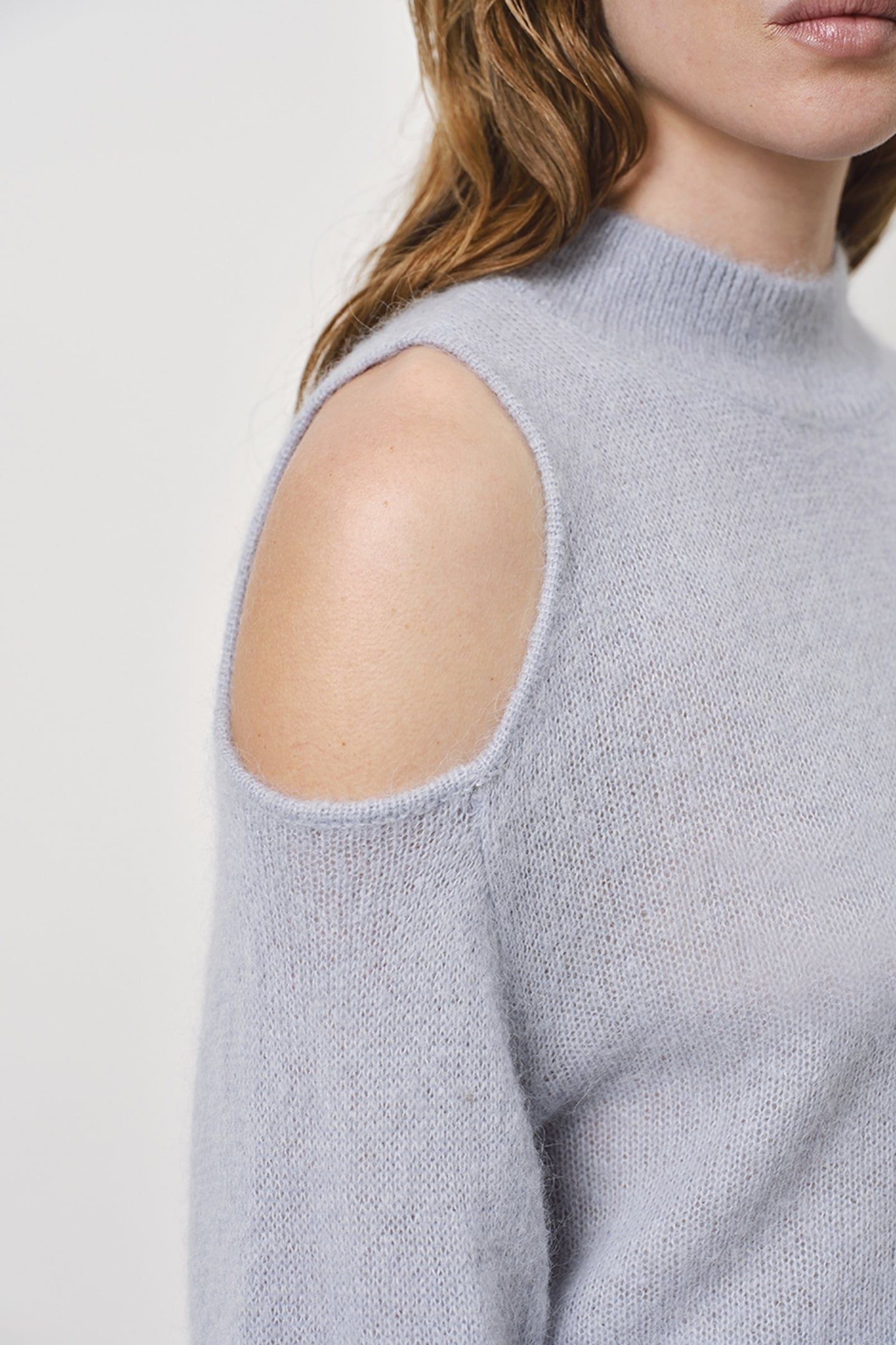 AVIEL OPEN SHOULDER SWEATER ICED BLUE 4