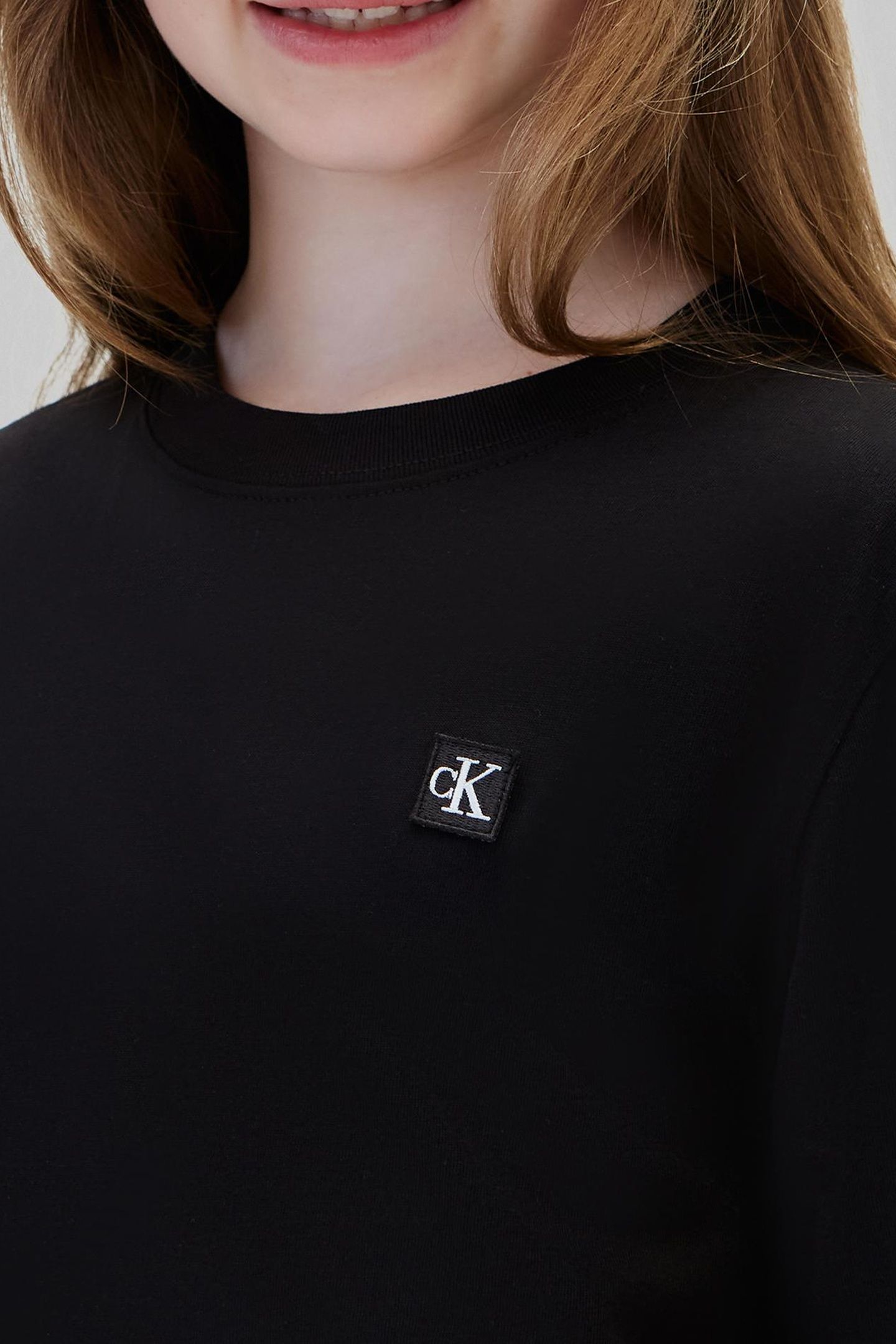 UNISEX MINI BADGE REGULAR T-SHIRT BLACK 6