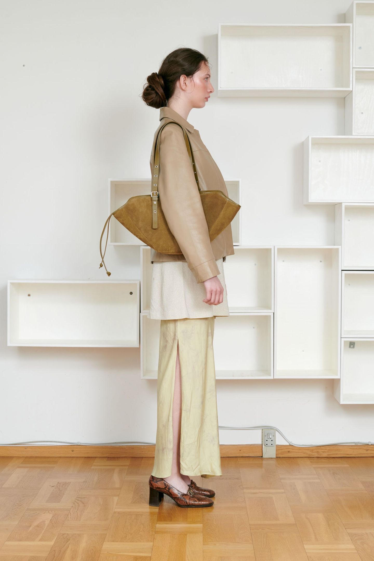 SMALL NORA SUEDE DUSTY OLIVE 6