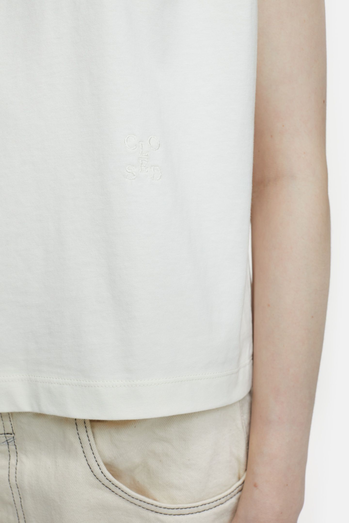 PLEATED SLEEVELESS T-SHIRTS IVORY 4