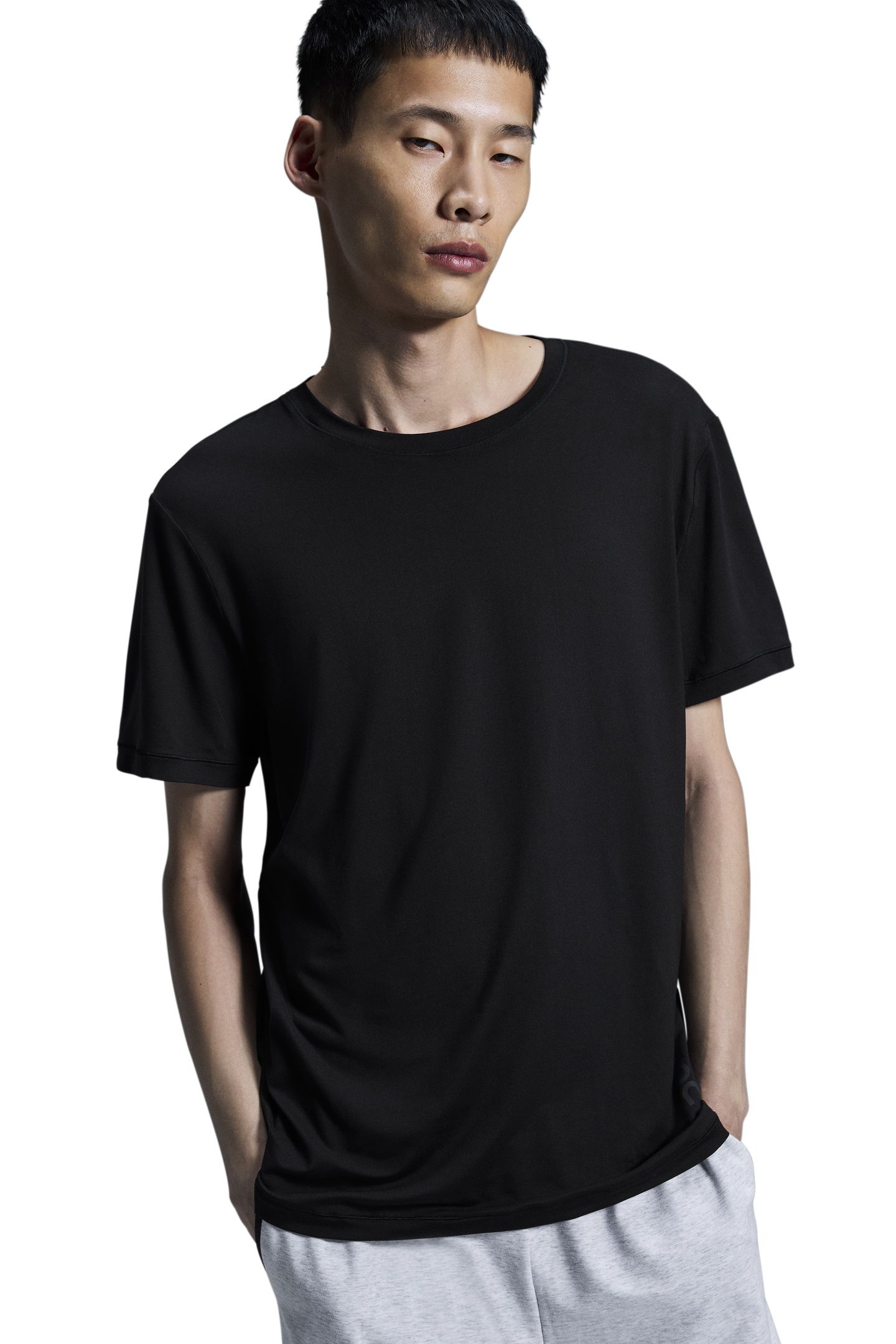 STUDIO-T 1 BLACK 2
