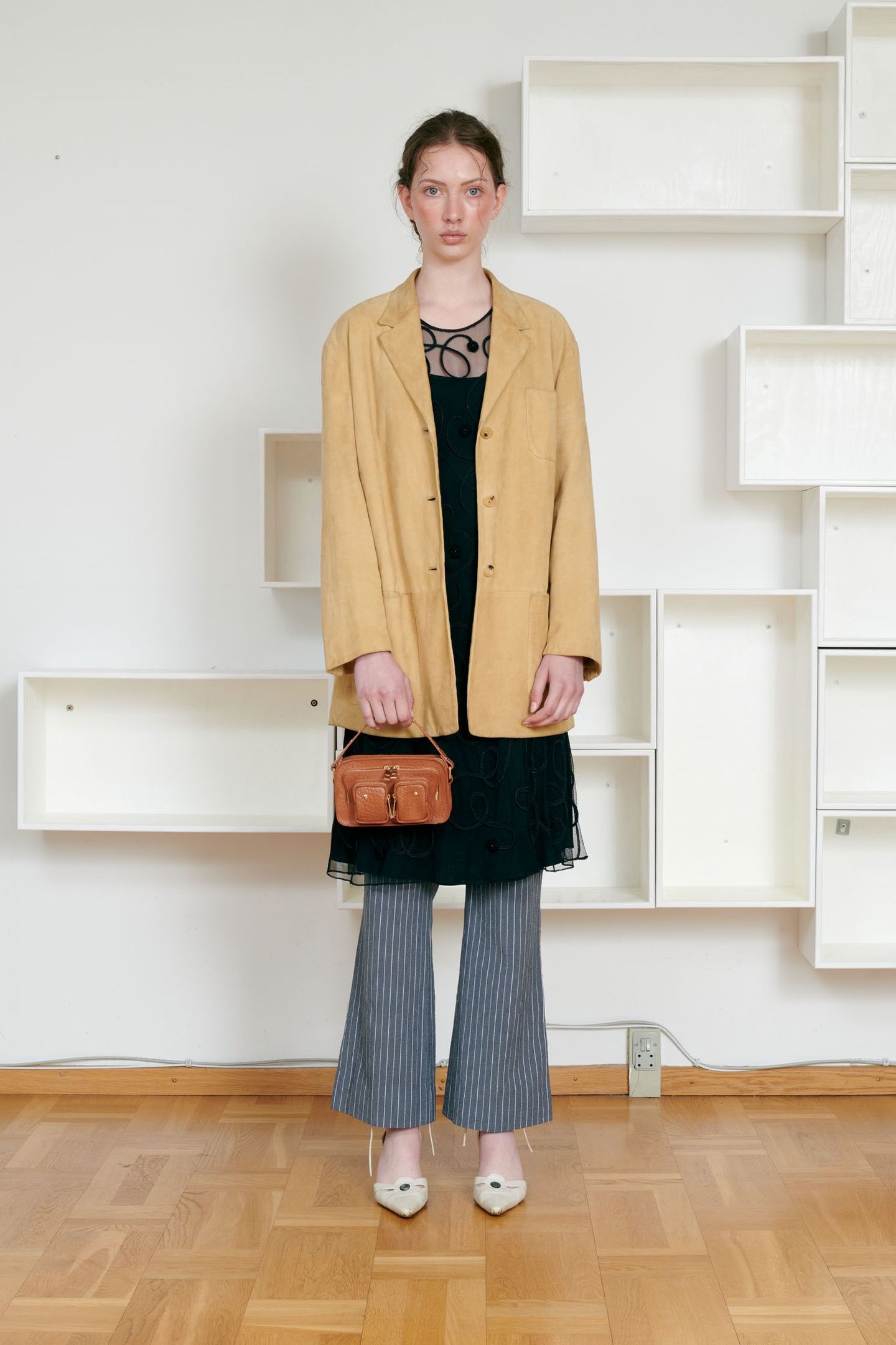 HELENA NEW ZEALAND BROWN W. GOLD 2