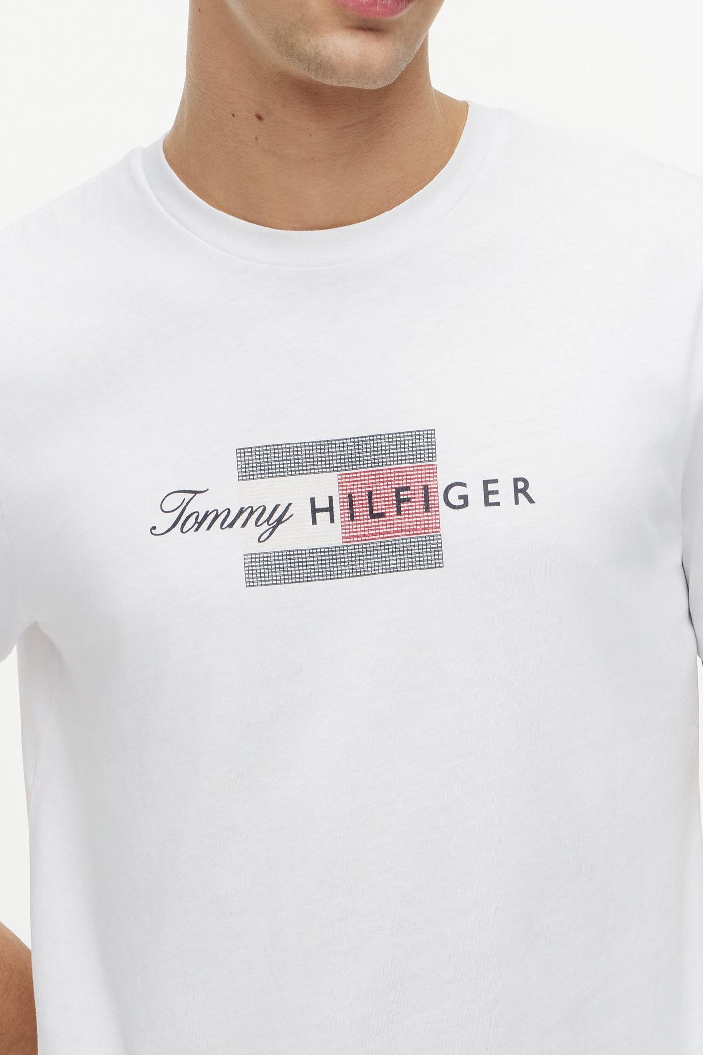 SCRIPT FLAG REGULAR WHITE 5