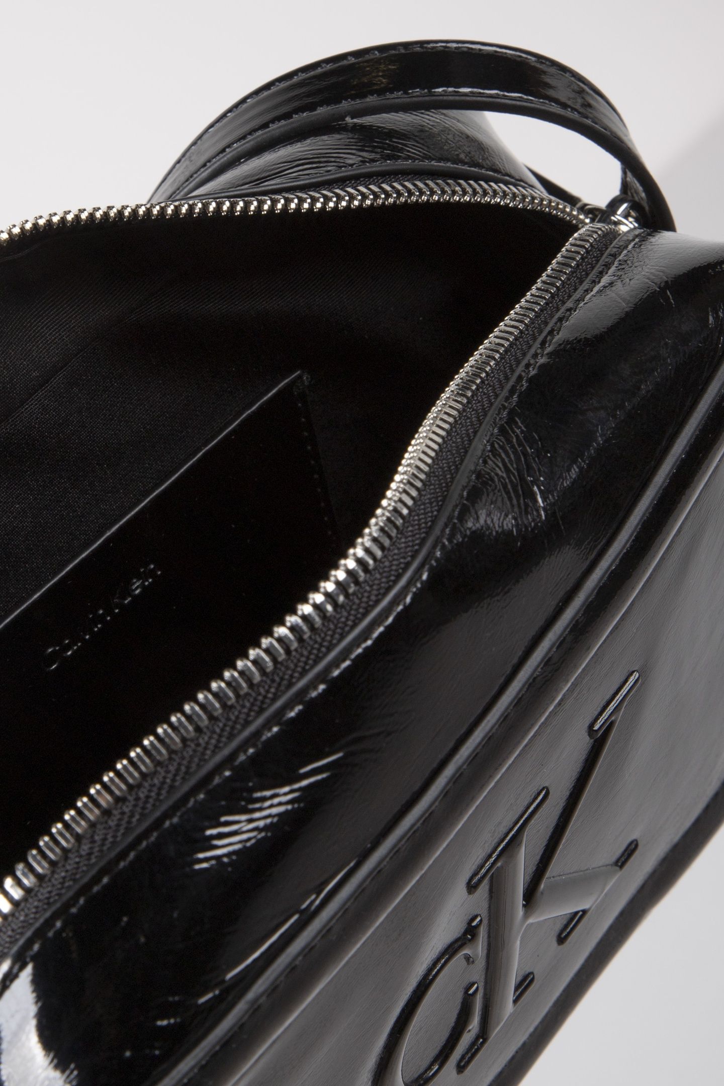 BOLD METALLIC CAMERA BAG BLACK 5