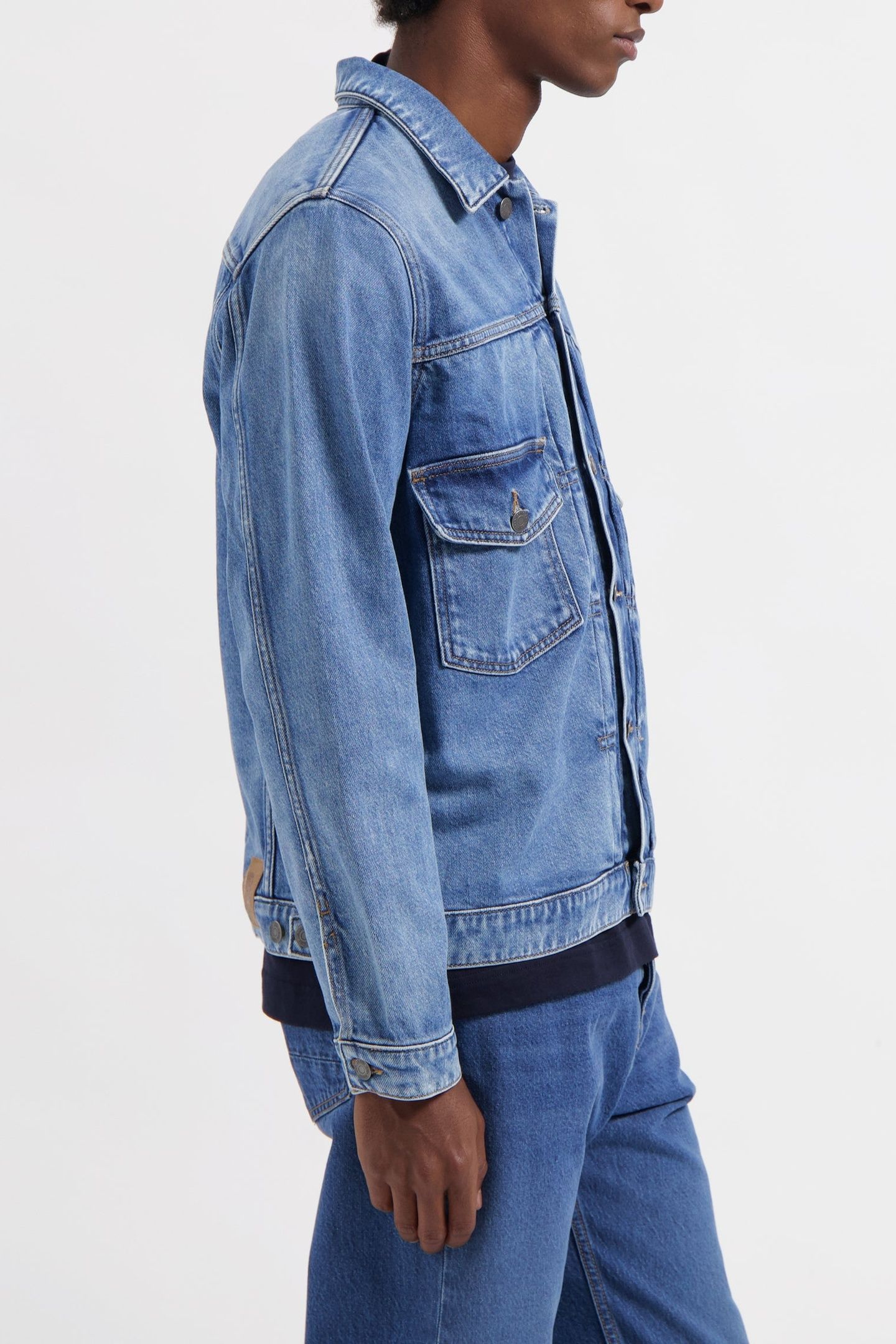 BENNY DENIM JACKET MEDIUM AGED 6