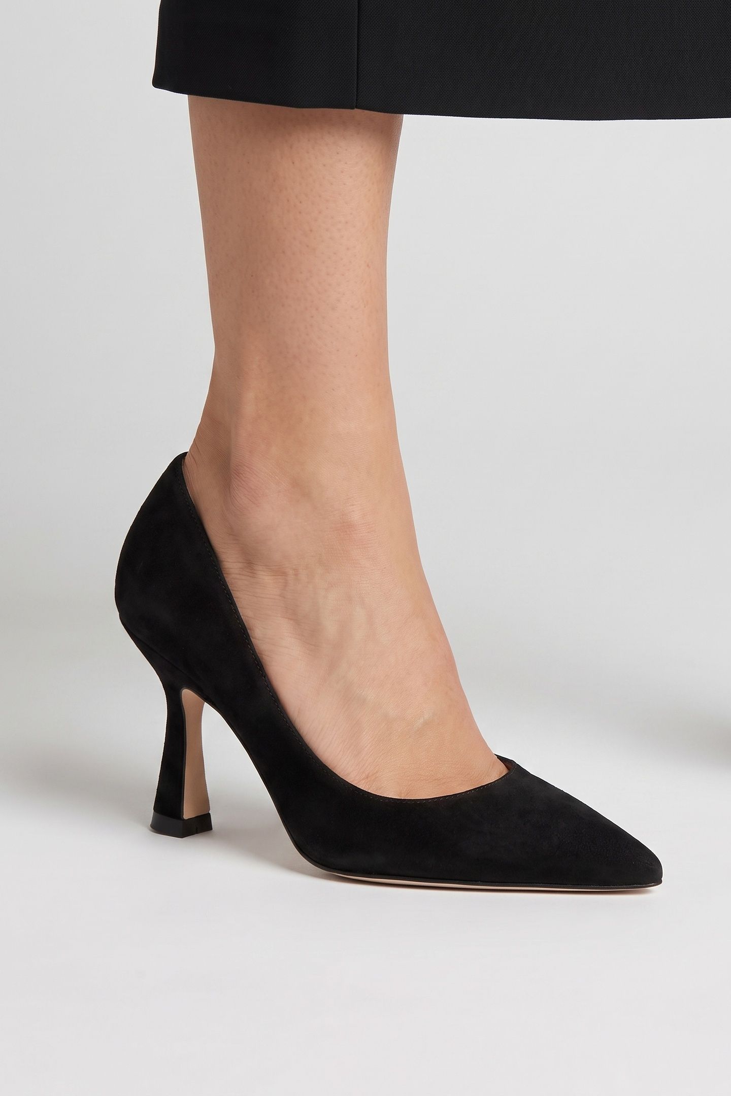 AVALINA LOW FLARE SIGNATURE BLACK 3