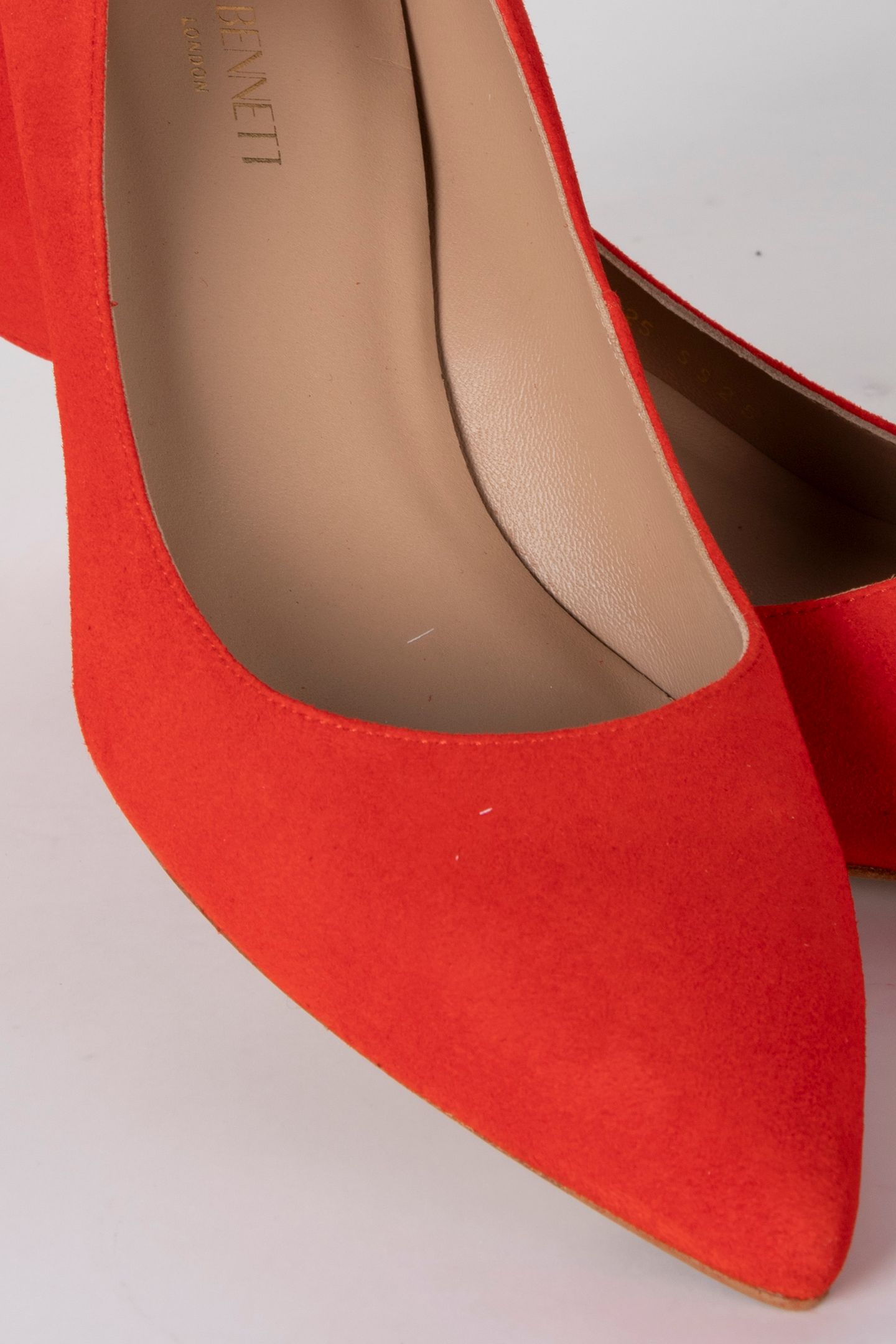 AUDREY KITTEN HEEL AURORA RED 4