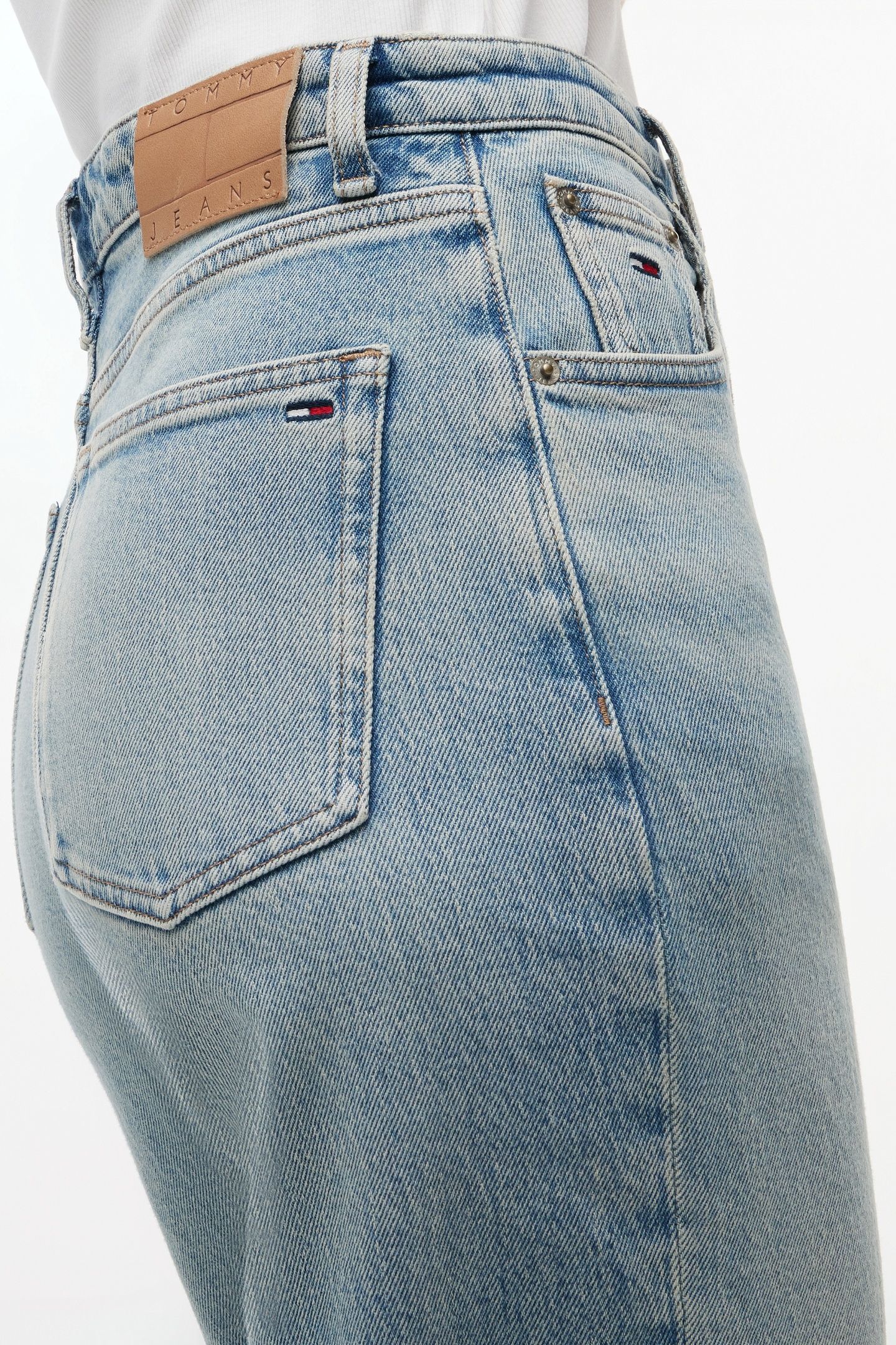 MOM JEAN TAPERED DENIM LIGHT 5