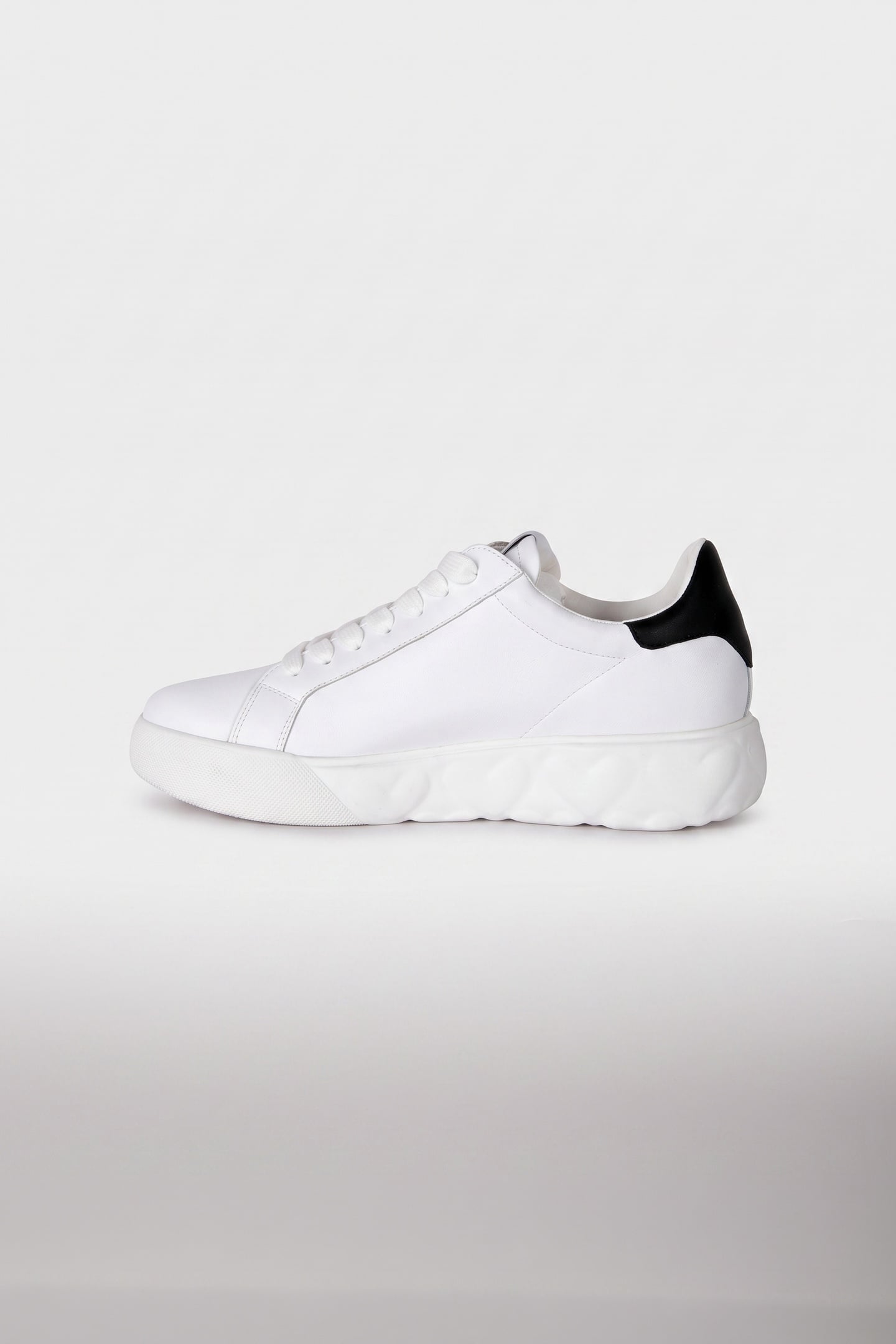 SNEAKERS WHITE 3