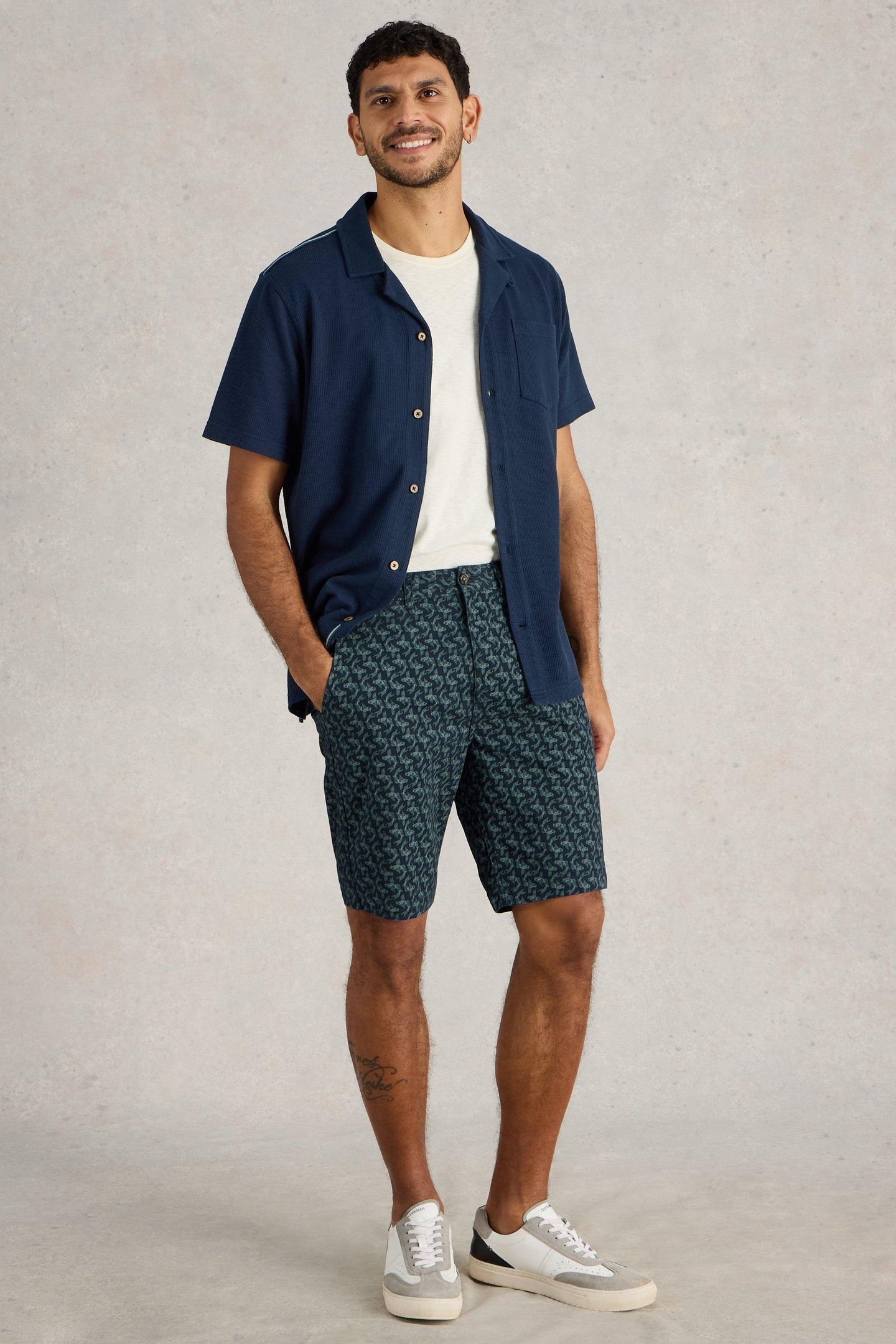 FISH PRINTED CHINO SHORT NAVY PRINT 2