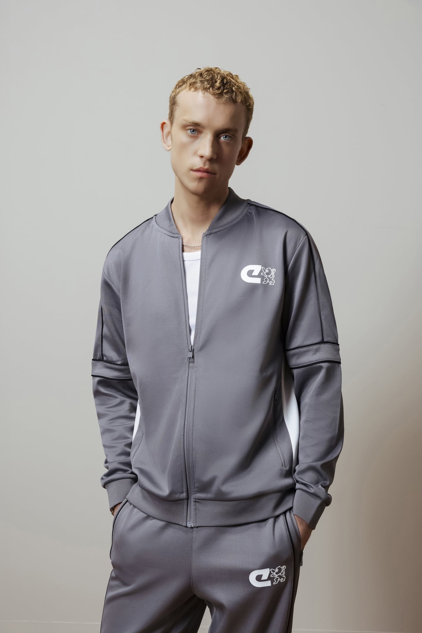 MIRAS TRACKTOP GREY 3