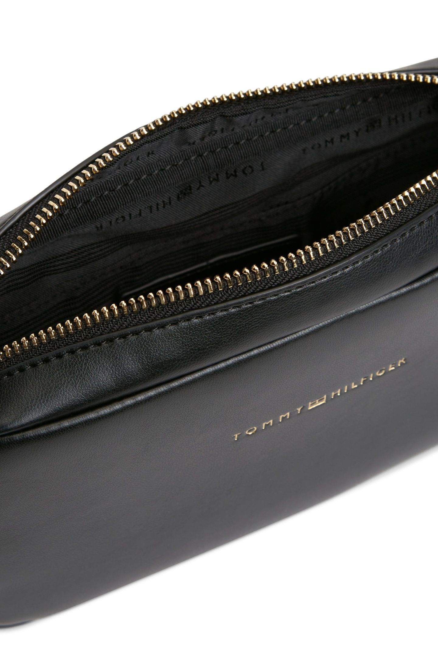 ESSENTIAL CAMERA BAG BLACK 3