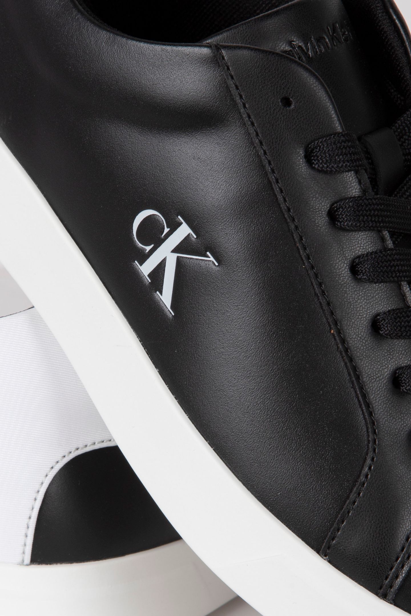 LOW PRO CUP LACEUP SNEAKERS BLACK/BRIGHT WHITE 4