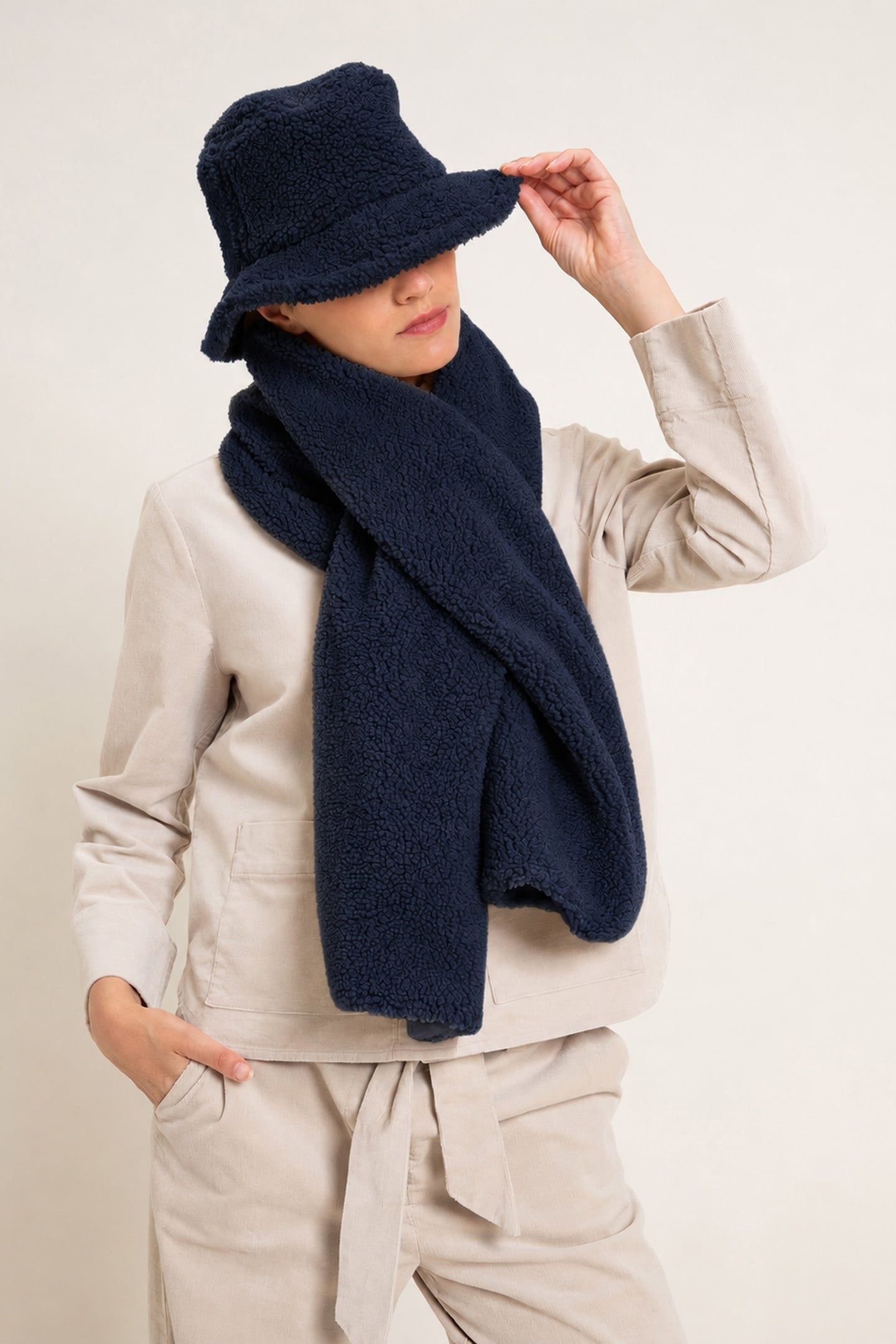 SHERPA SCARF NAVY 2