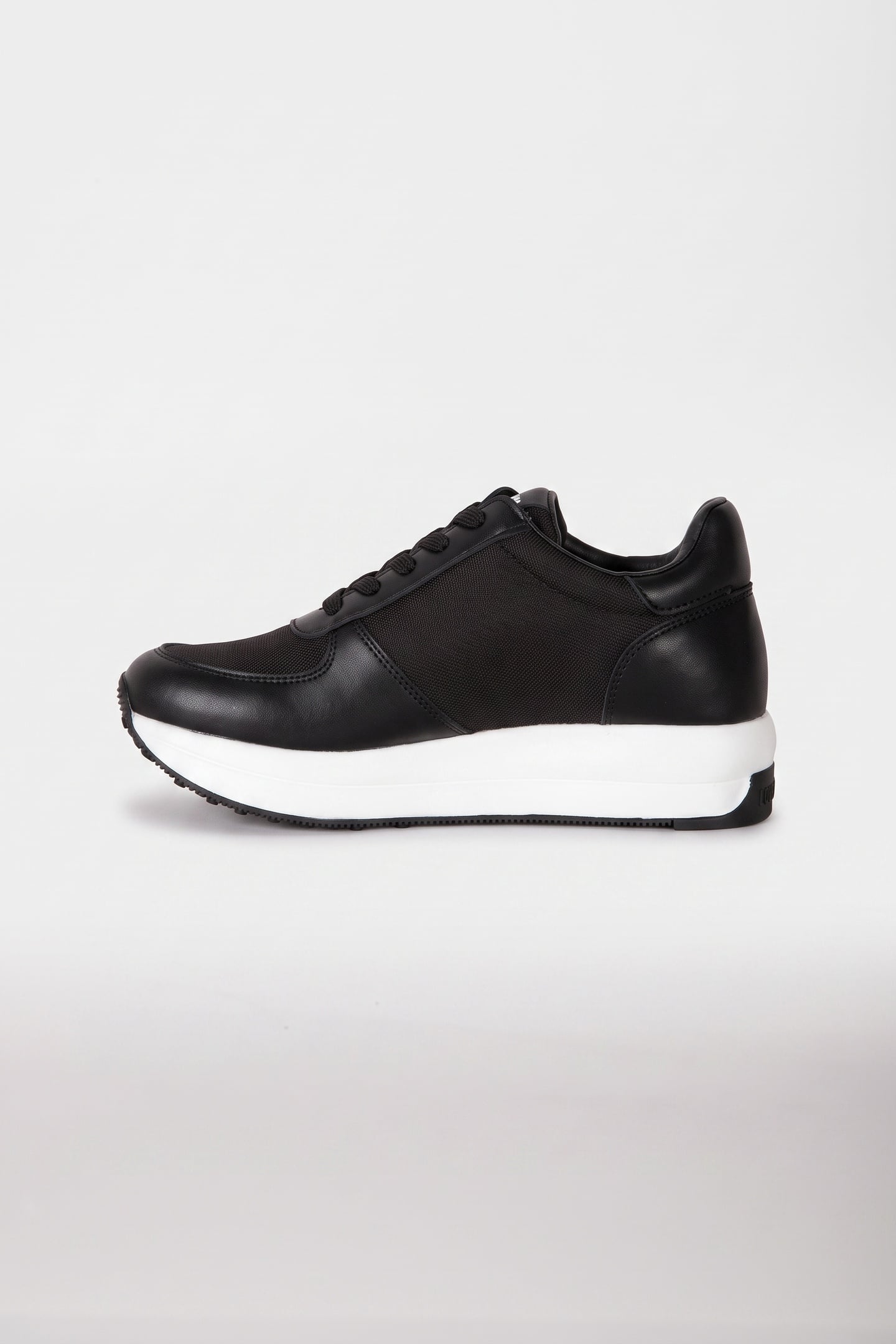 SNEAKERS BLACK 3